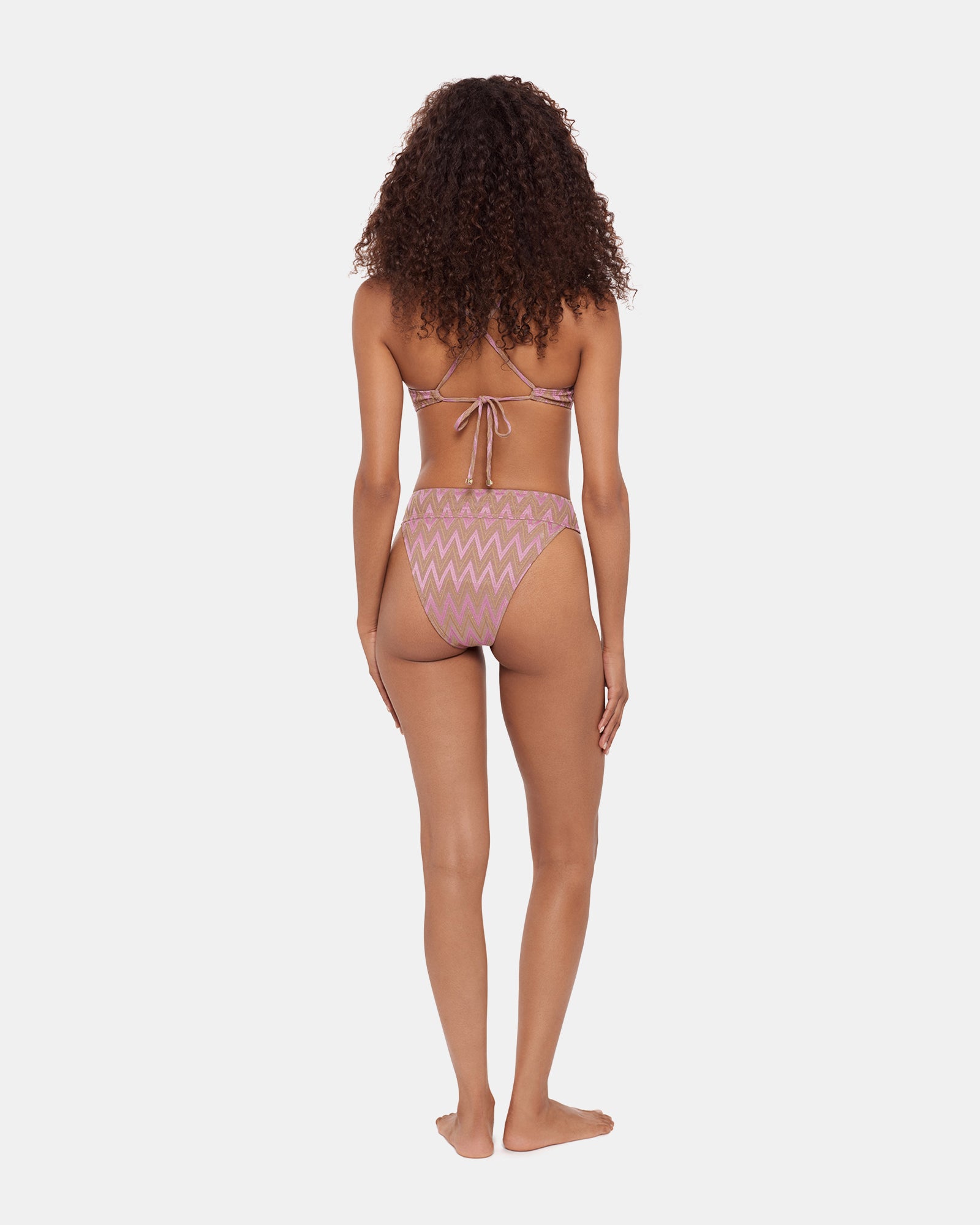 6109024S_ChevronShine_XBackDemiUnderwire_ORD_6109025S_BandeHighLegHighWaist_ChevronShine_ORD_B_6f0b95d2-1f32-4a1b-bb91-20181c1acb79.jpg