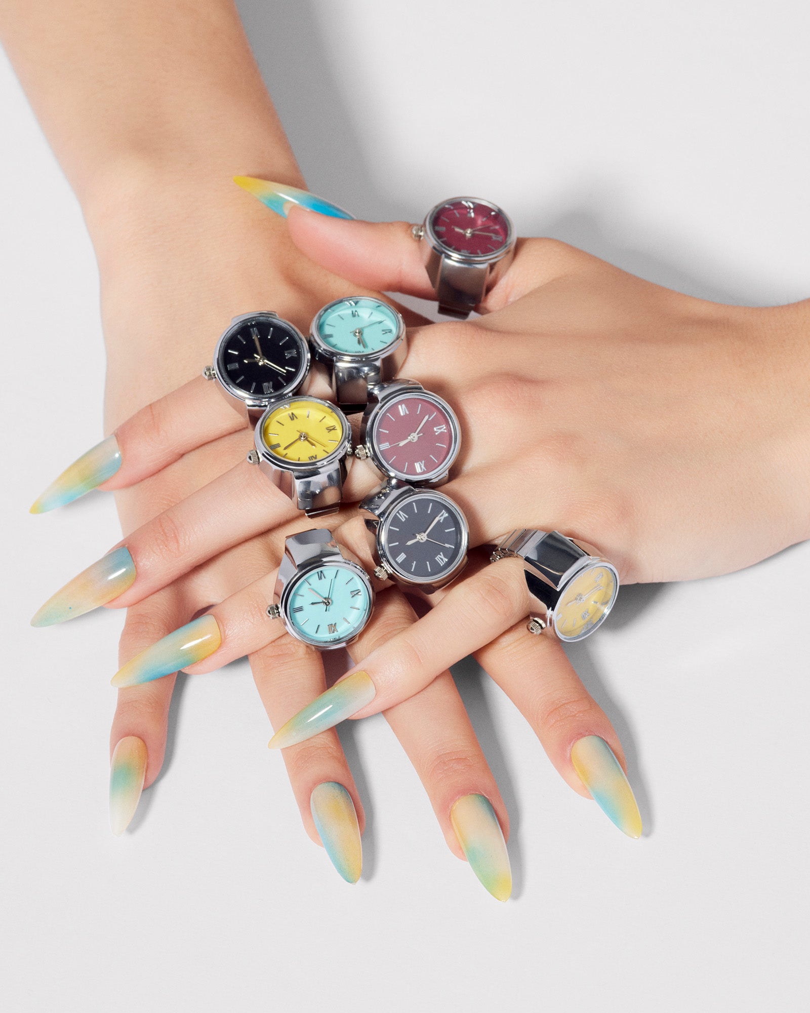 SM_2024_APRIL_WATCHES_02_34804-CROPPED.jpg
