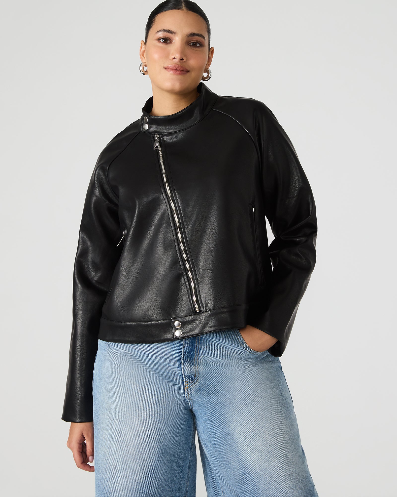 STEVEMADDEN_APPAREL_BP302953_BLACK_4856.jpg