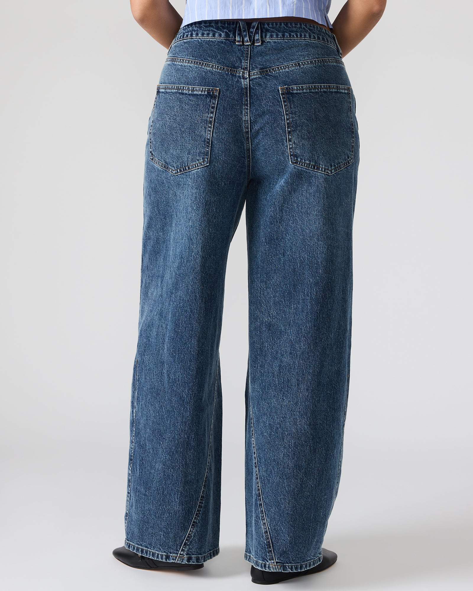 STEVEMADDEN_APPAREL_BP403697_YALE-WASH_1379.jpg
