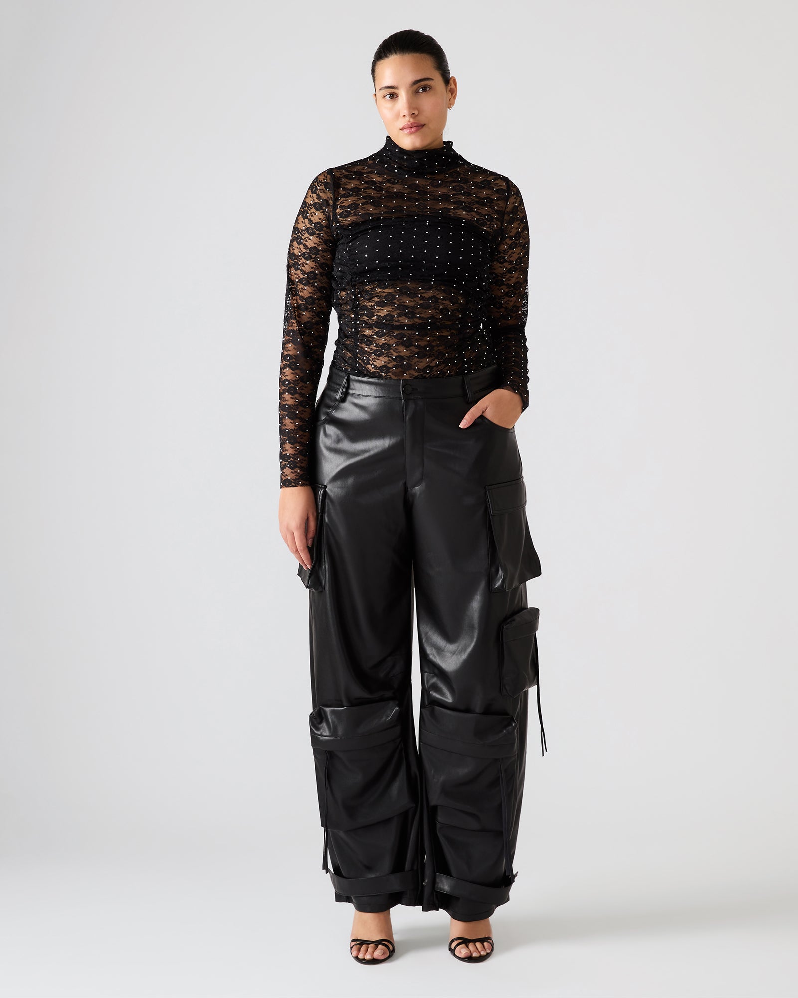 STEVEMADDEN_APPAREL_BP403778_BLACK_01.jpg