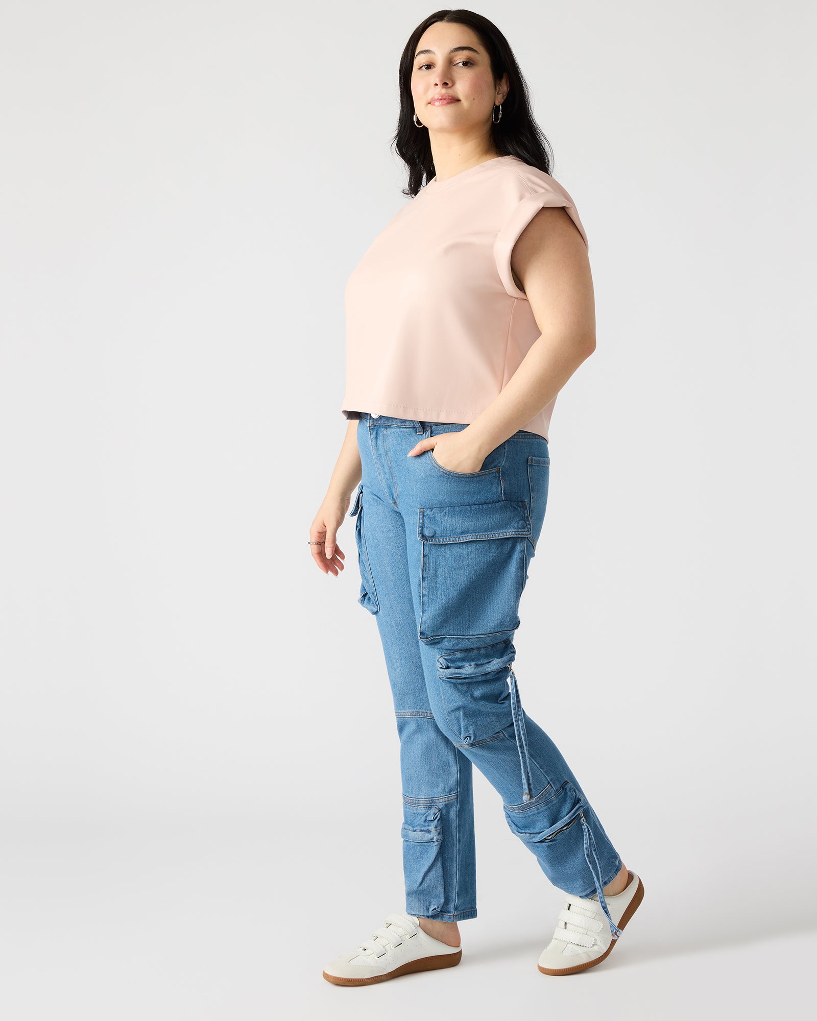STEVEMADDEN_APPAREL_MP103400_DENIM-FAB_0255_efe91154-7023-455c-bd6f-0de3eb003e6c.jpg