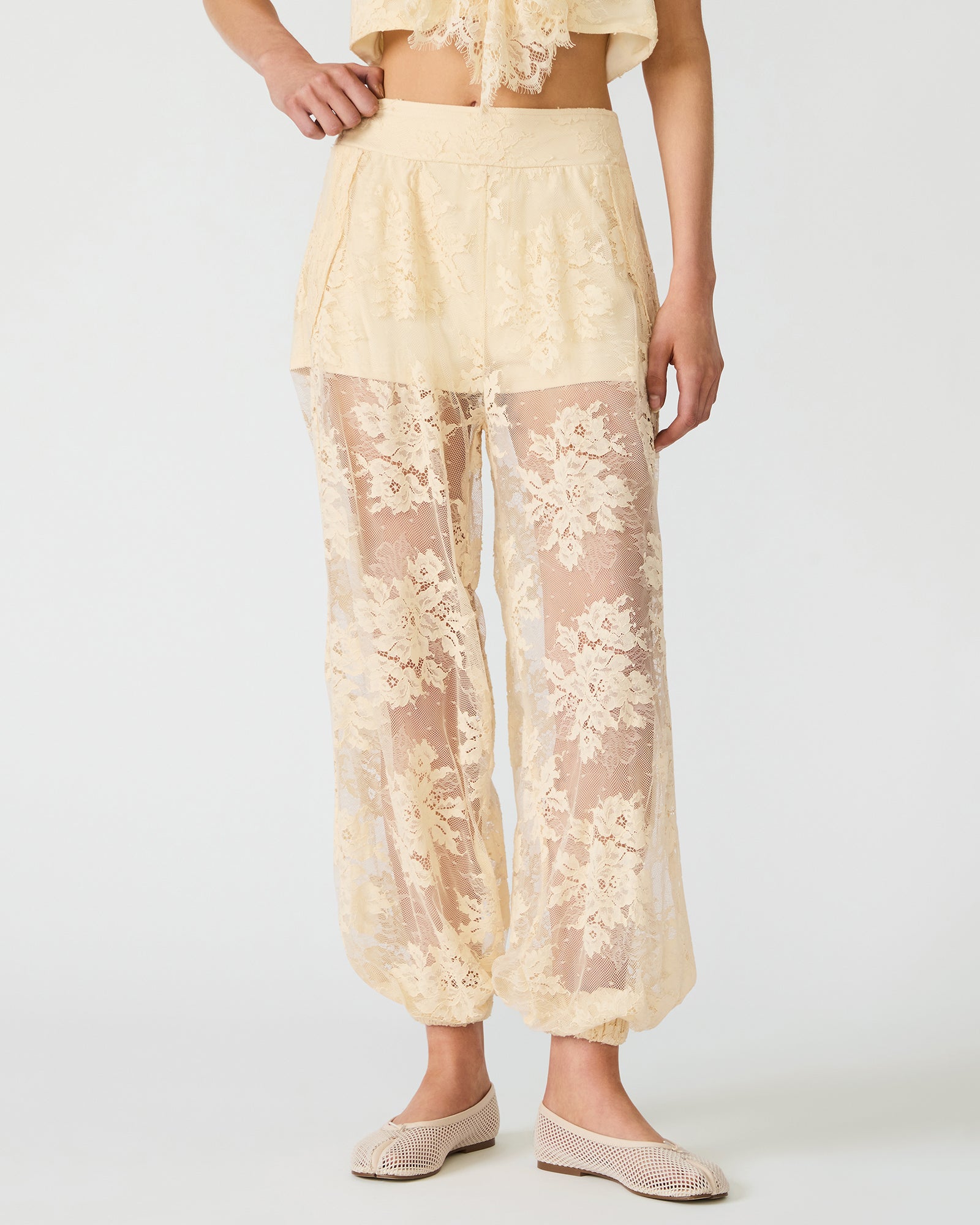 STEVEMADDEN_APPAREL_SA06178_TROPIC-SANDS_02_bbeaa749-8499-476b-b938-17b8e0b081db.jpg