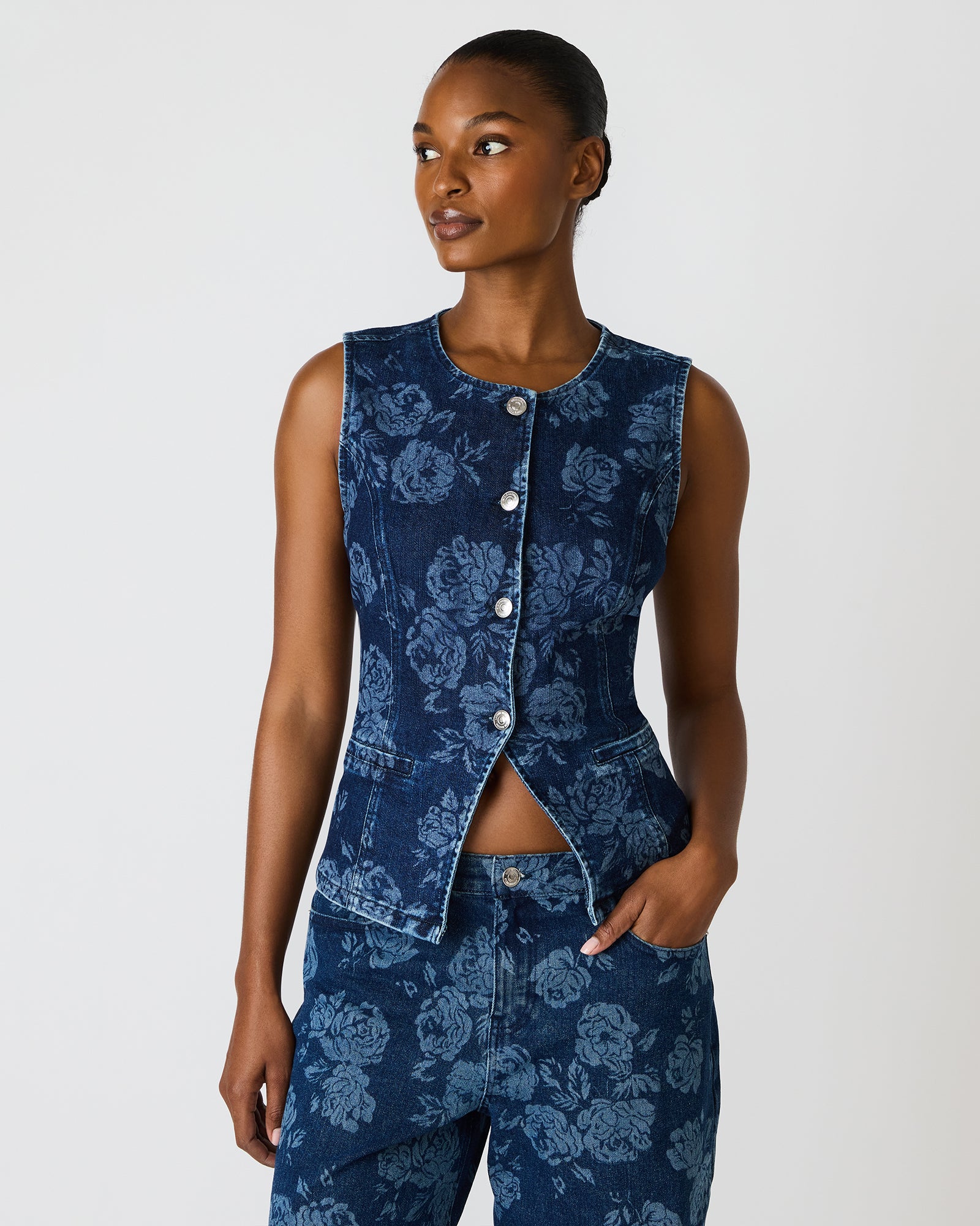 STEVEMADDEN_APPAREL_SA09570_ROSE-FROST_02.jpg