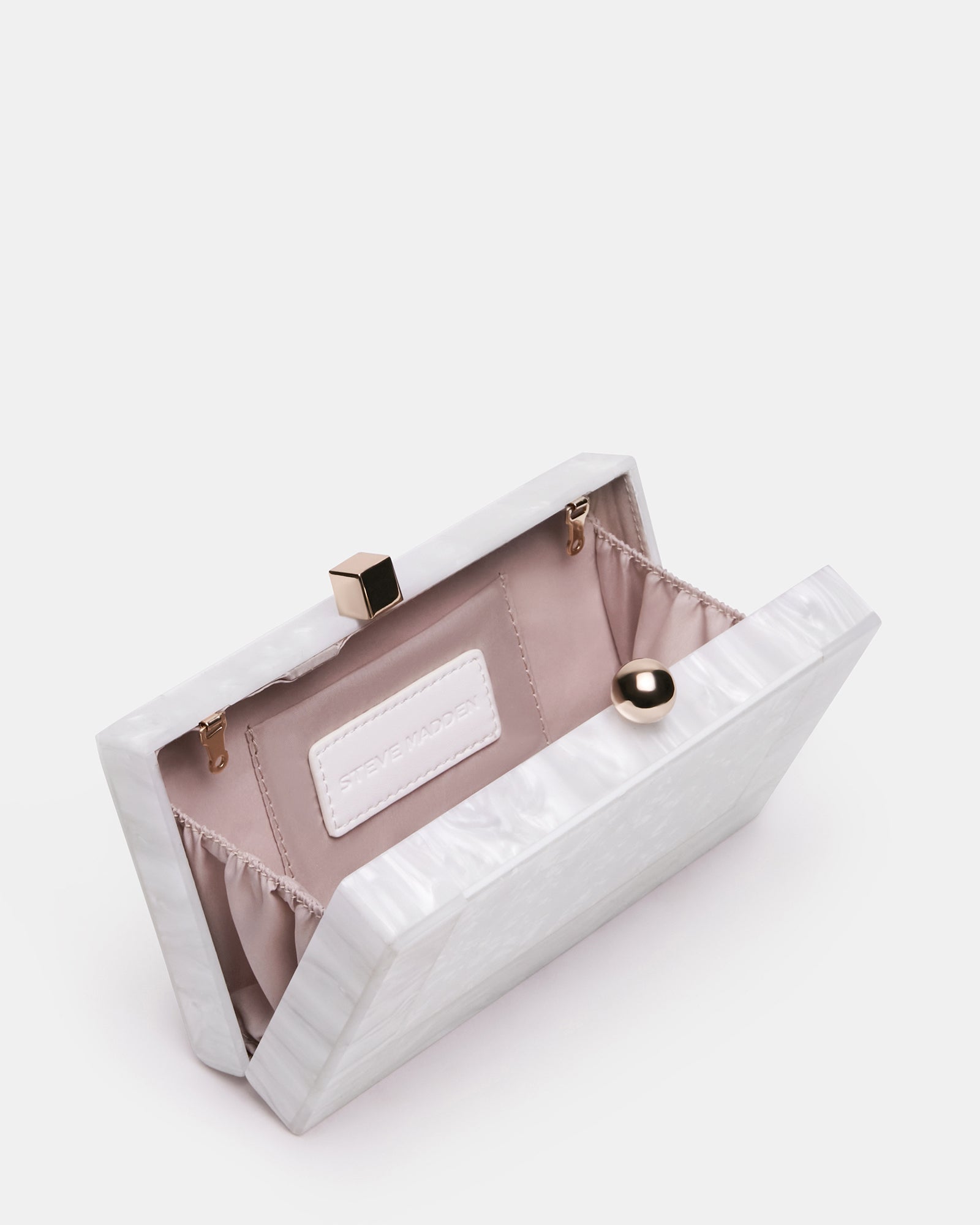STEVEMADDEN_HANDBAGS_BCAMILAA_WHITE_04_1a757dd2-fa74-4569-a3c4-0396f207aab3.jpg