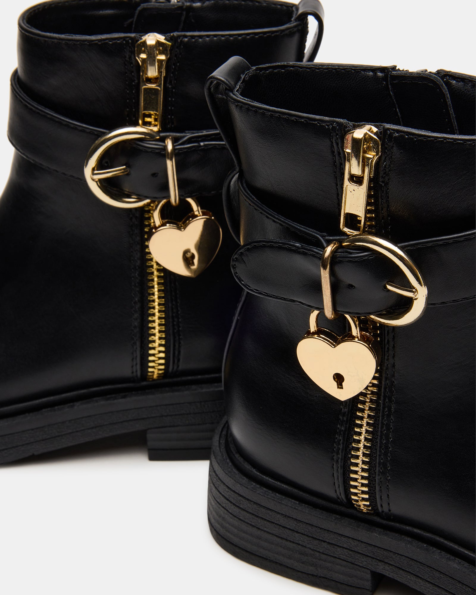 STEVEMADDEN_KIDS_JLOCKET_BLACK_1.jpg