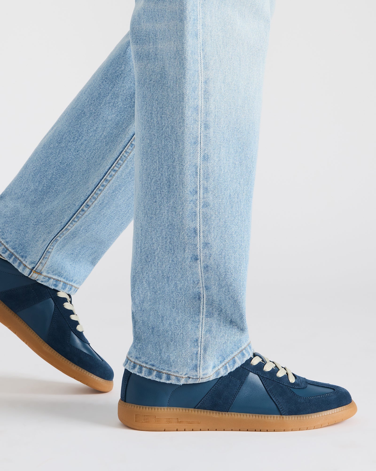 STEVEMADDEN_MENS_DIXON_NAVY-SUEDE_8885.jpg