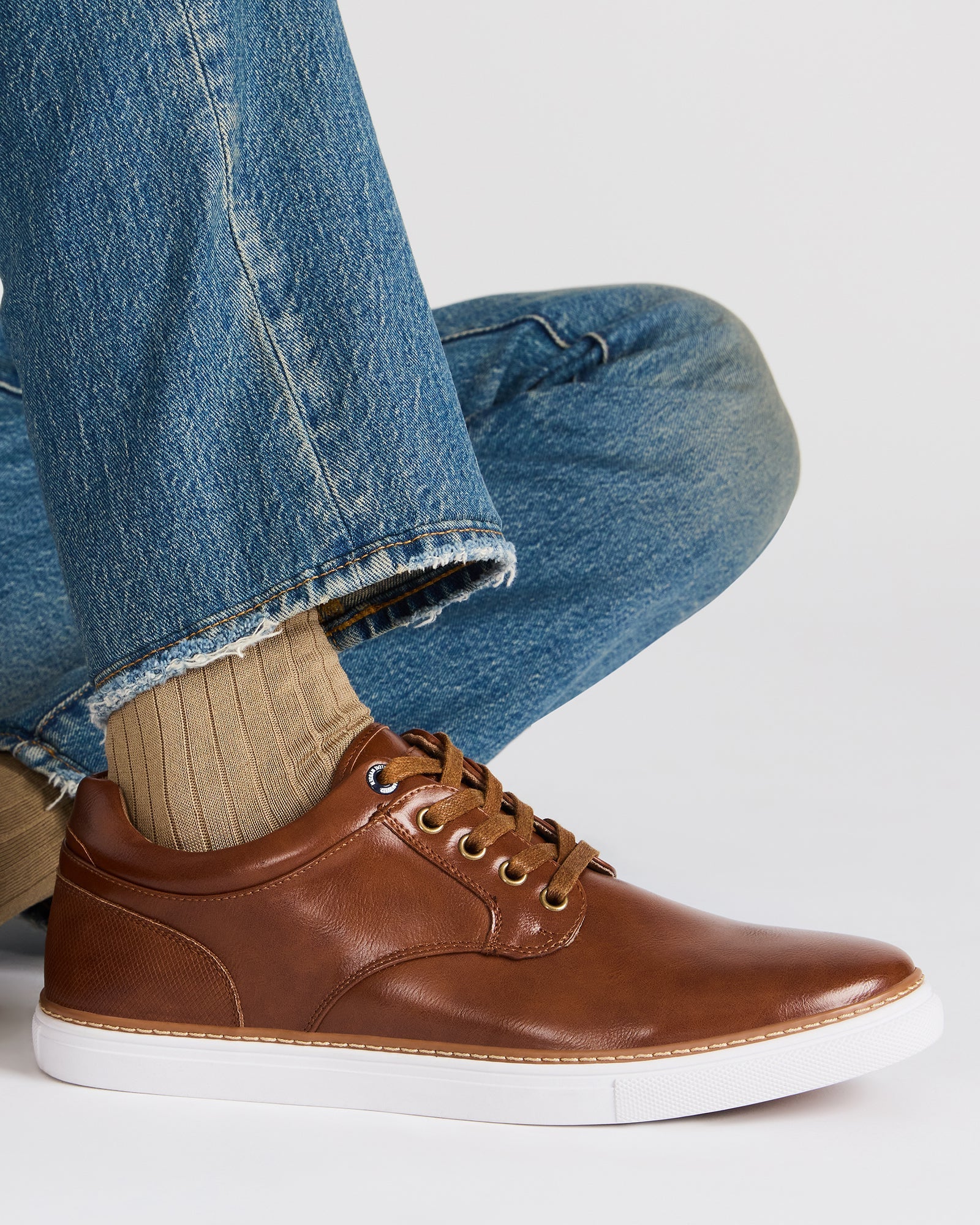STEVEMADDEN_MENS_GUSS_TAN_9198_b33e254f-7b2a-47a4-b436-ac397dbdc886.jpg