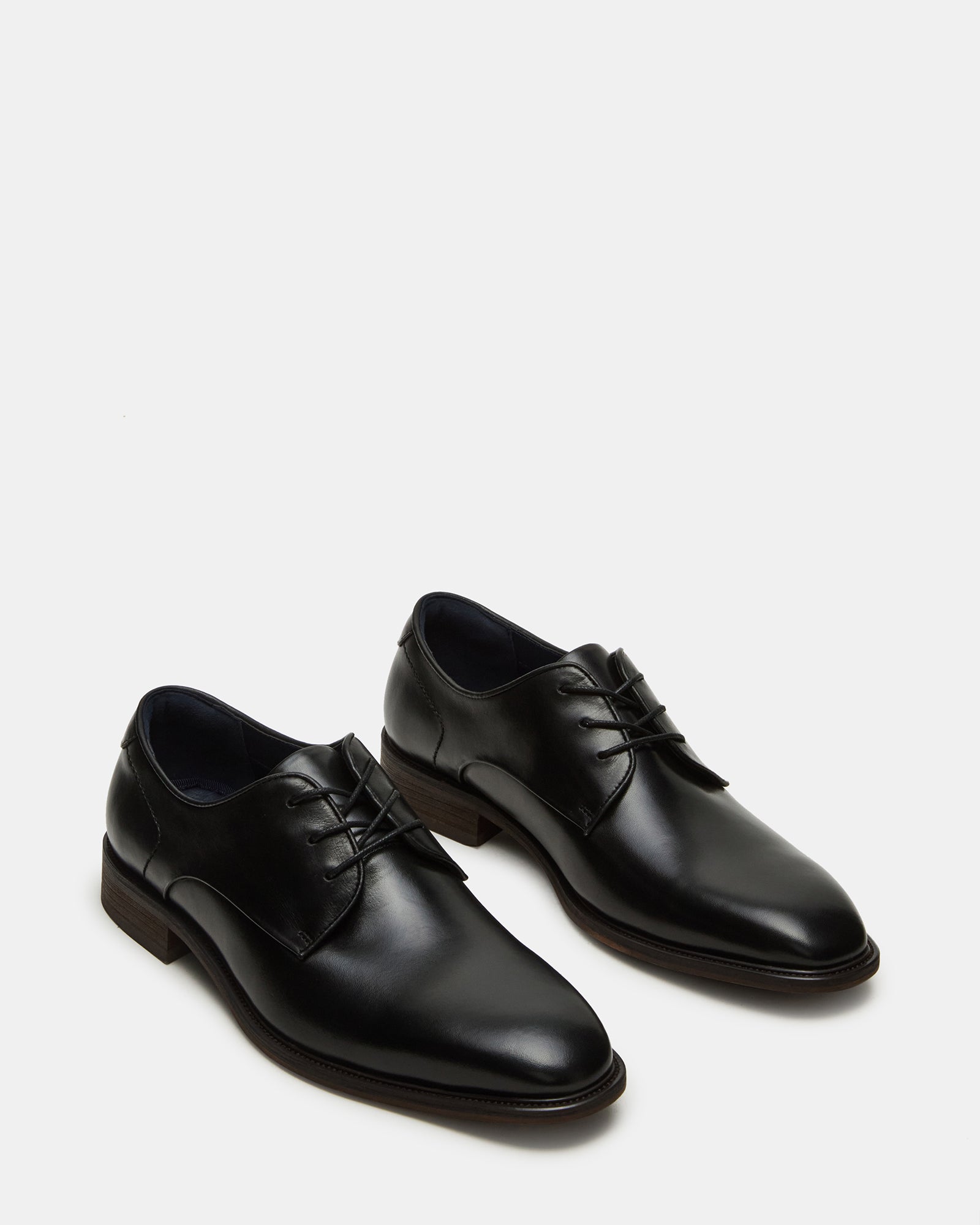 STEVEMADDEN_MENS_LELAND_BLACK-LEATHER_02.jpg