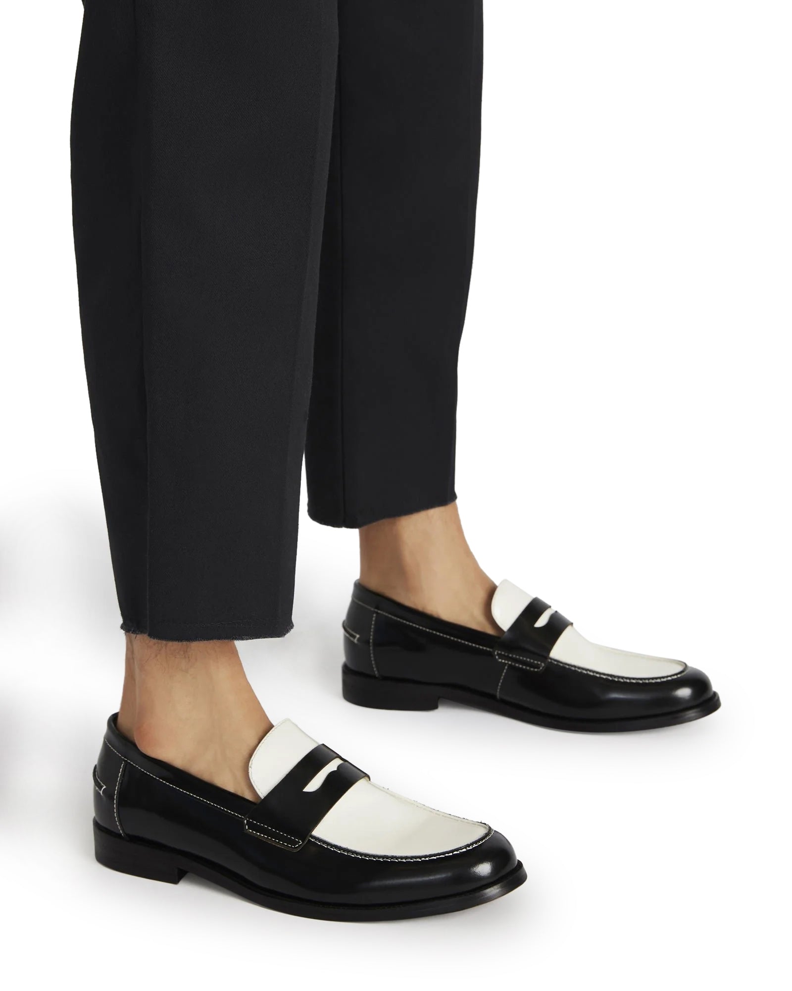 STEVEMADDEN_MENS_NATAN_BLACK-WHITE-LEATHER_1278_e9660ddc-b604-48f2-b28b-0bb17512606c.jpg