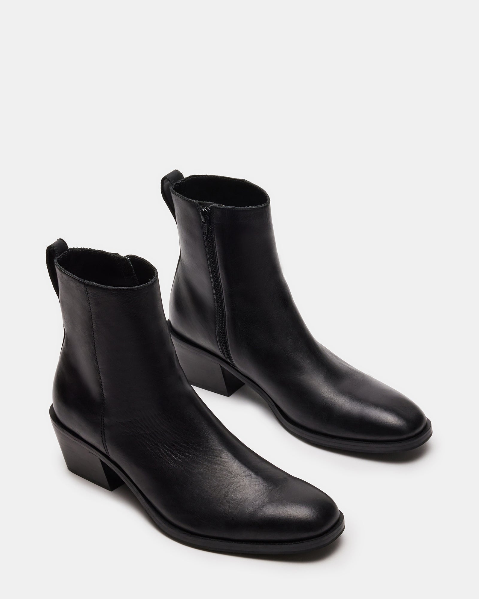 STEVEMADDEN_MENS_RICHIE_BLACK-LEATHER_02_82bfcefb-ef8d-4e70-b9da-5127cafdc44e.jpg