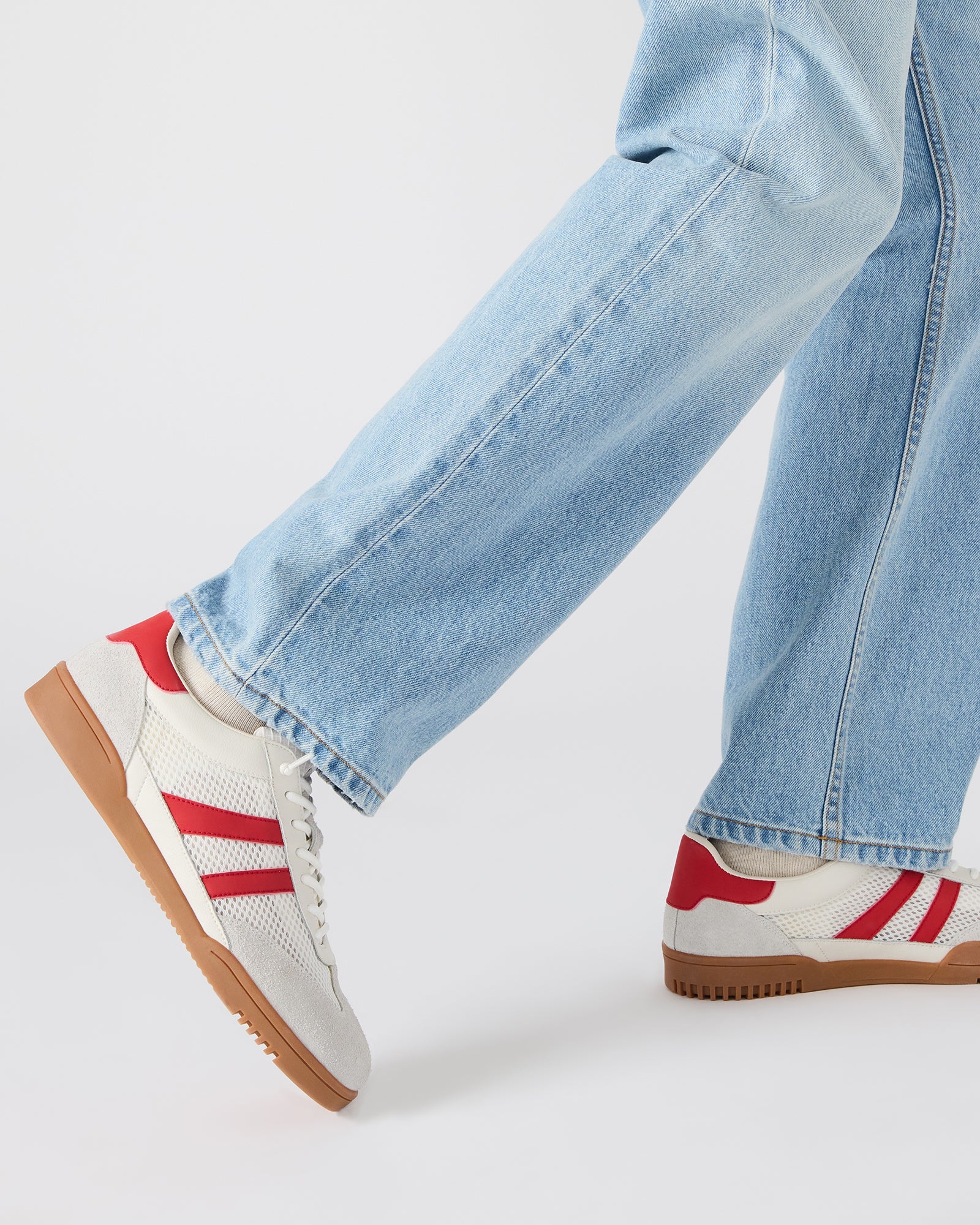 STEVEMADDEN_MENS_VIENTO_WHITE-MULTI_8904_06cb61c8-52c1-459d-8e48-c3adf1ecbd1b.jpg