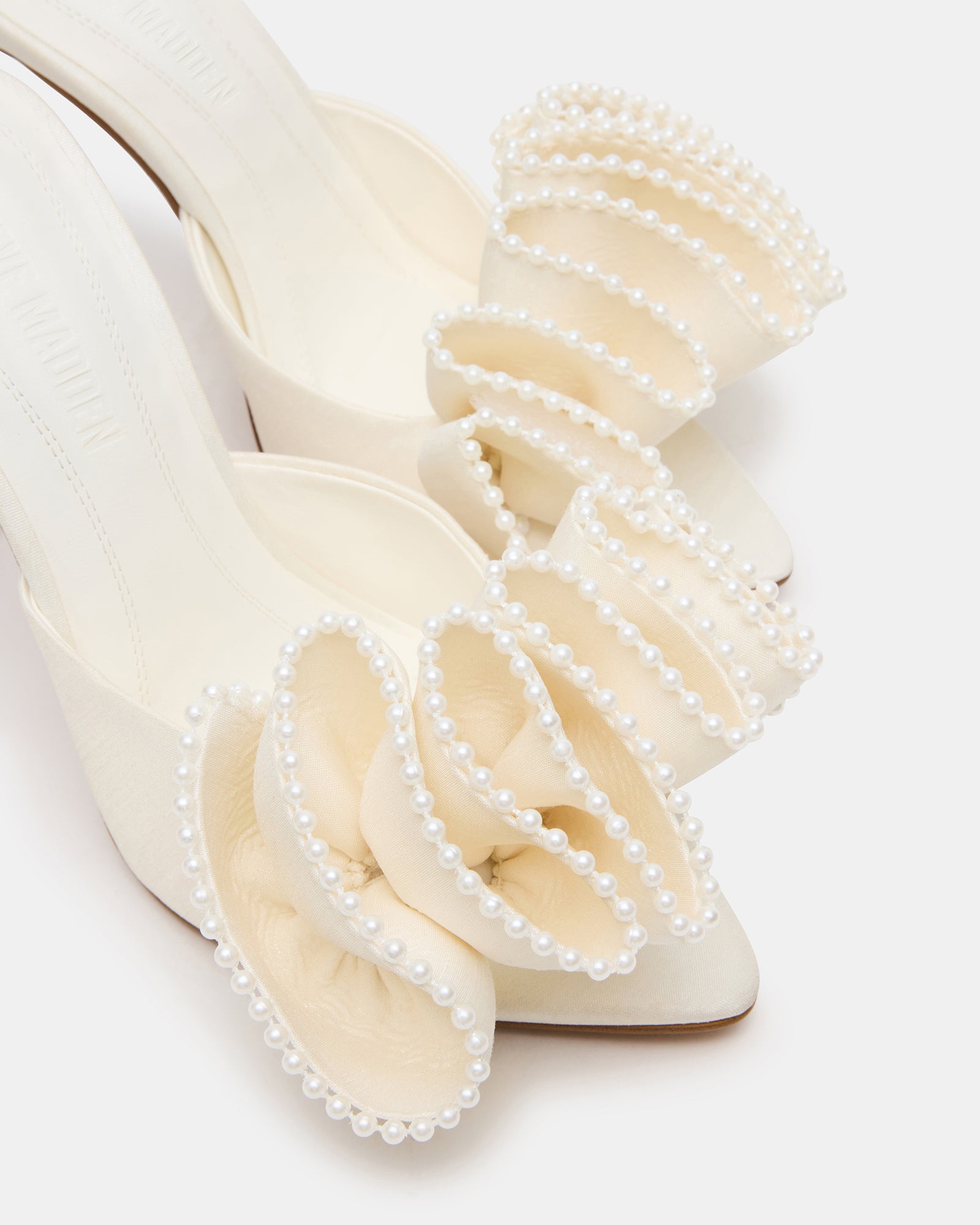 STEVEMADDEN_SHOES_AFFINITY-PEARL_IVORY-SATIN_05.jpg