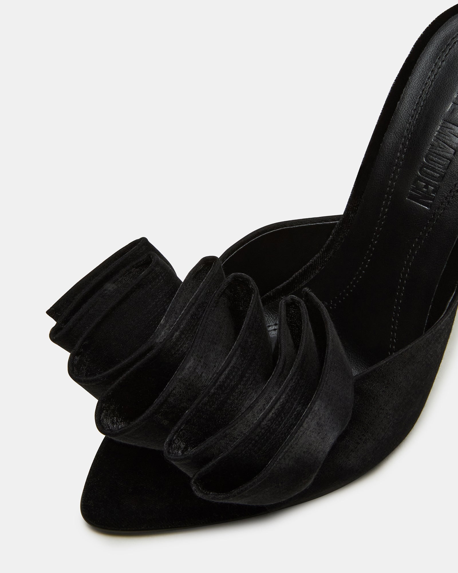 STEVEMADDEN_SHOES_AFFINITY_BLACK-SATIN_04.jpg