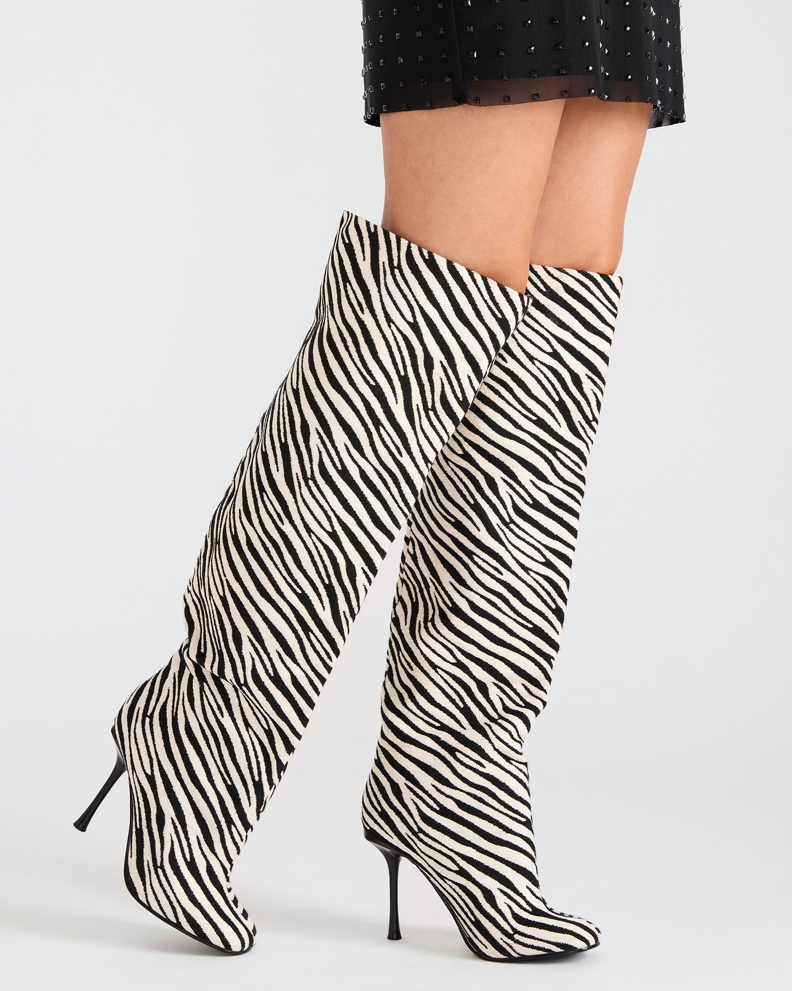 STEVEMADDEN_SHOES_ALLURING_ZEBRA_0464_8832001a-b360-4216-8de4-5c852a73983c.jpg