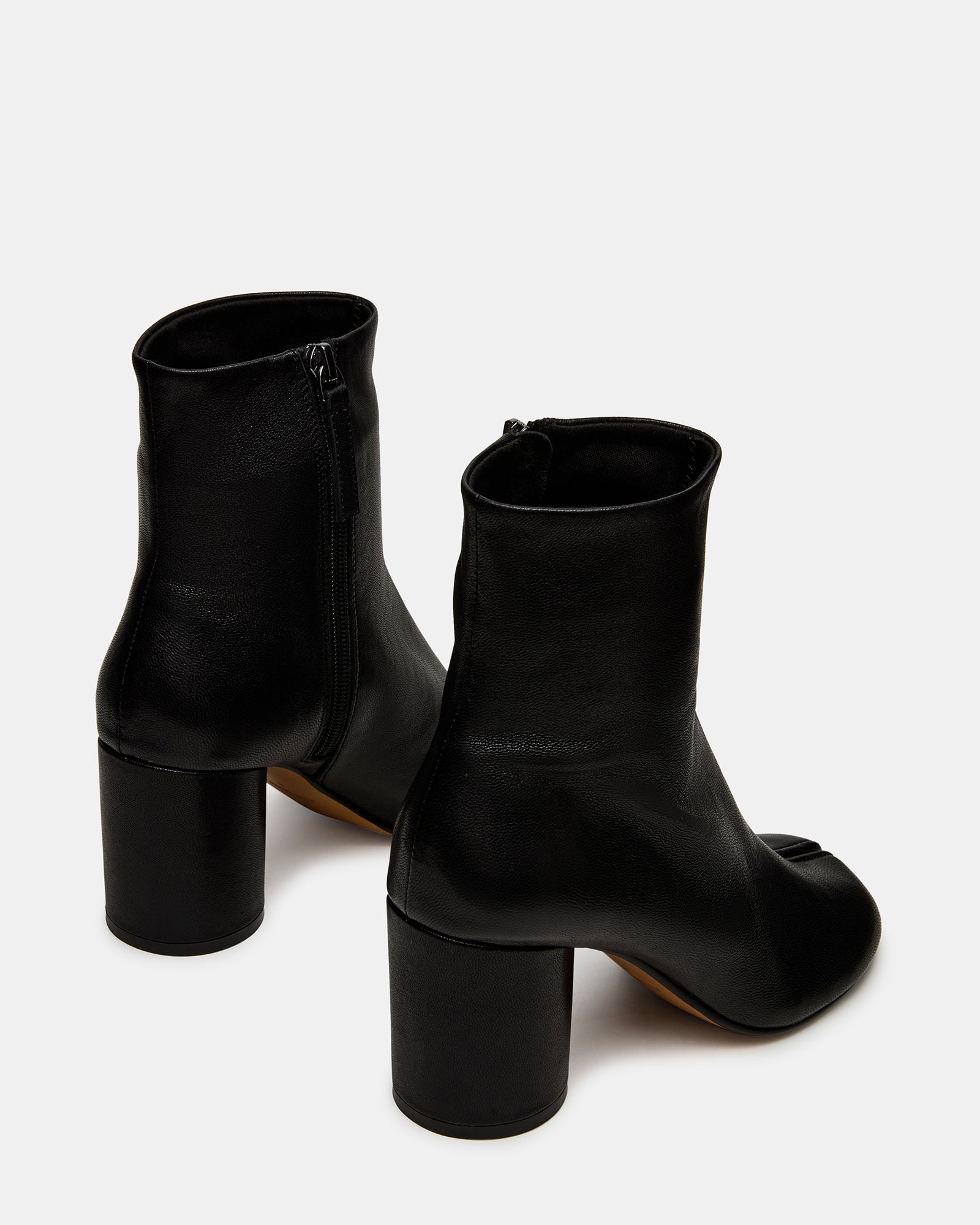 STEVEMADDEN_SHOES_CARO_BLACK-LEATHER_03.jpg