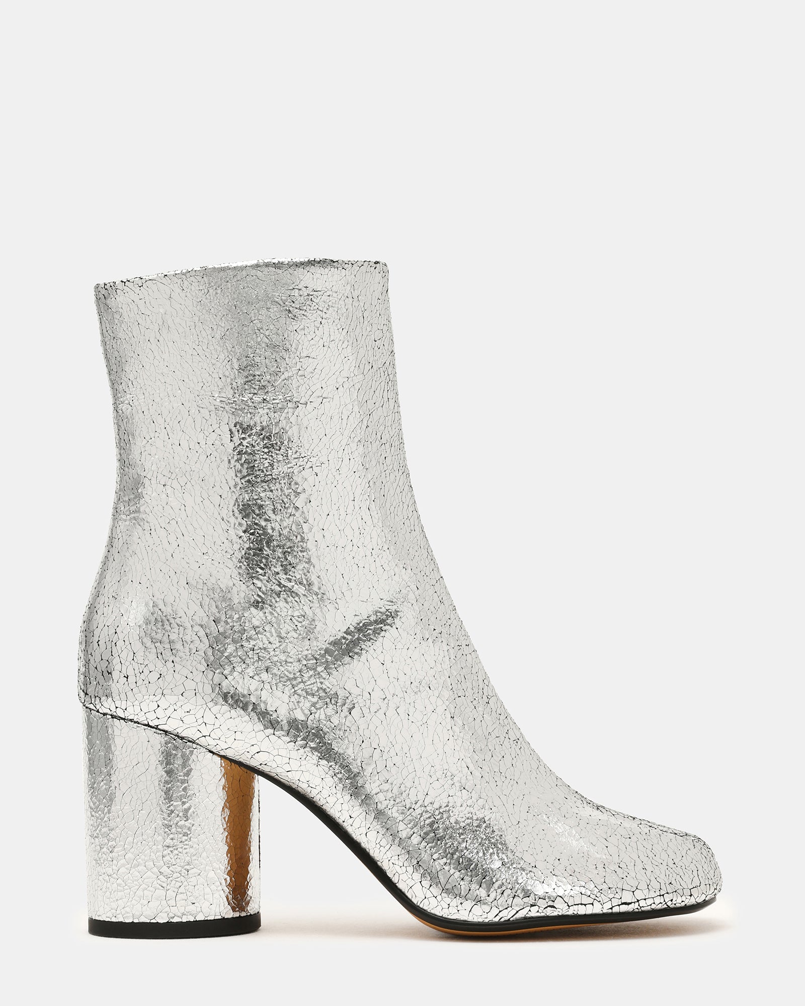 STEVEMADDEN_SHOES_CARO_SILVER-LEATHER01.jpg