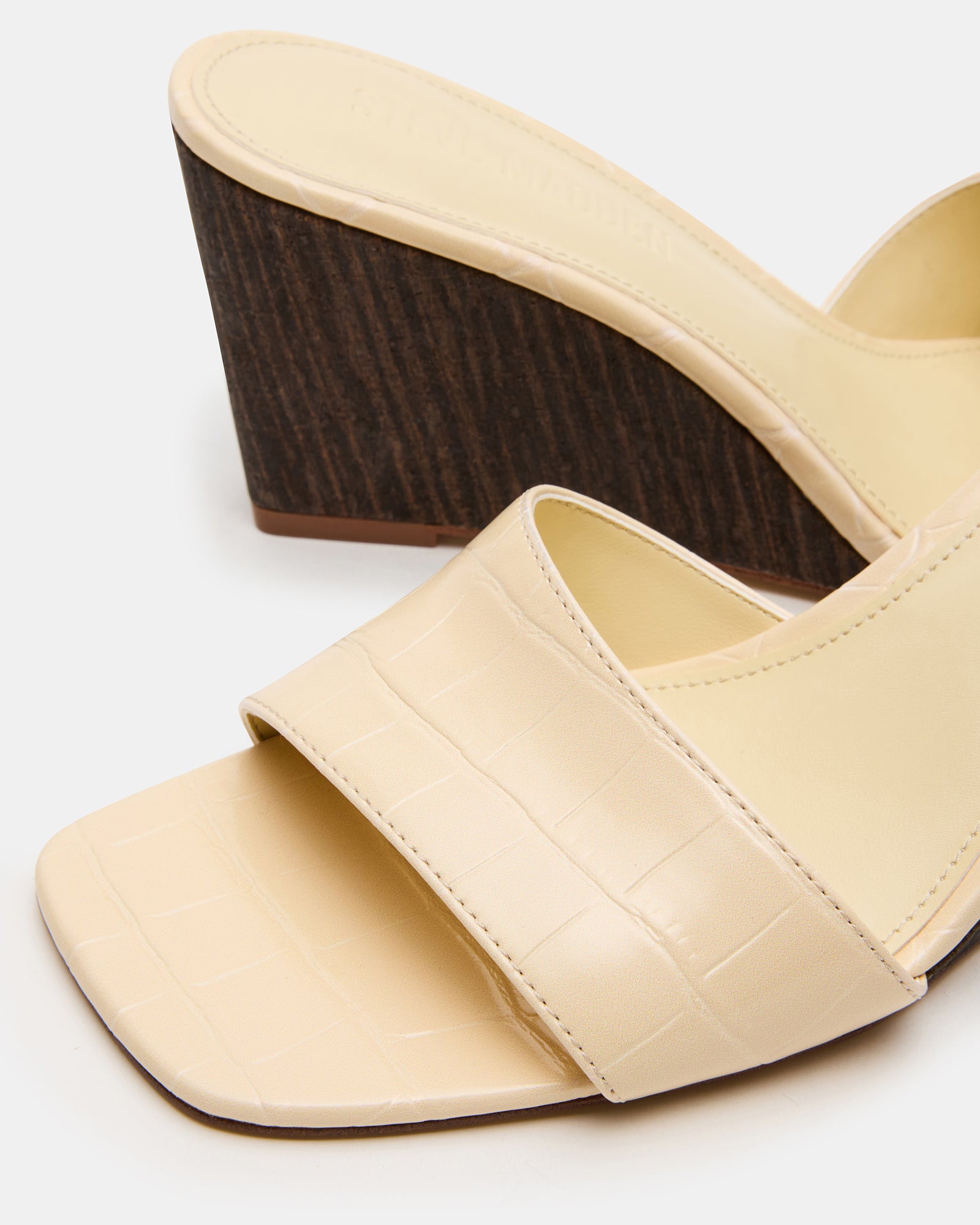 STEVEMADDEN_SHOES_CURCIO_BEIGE-CROCODILE_05.jpg