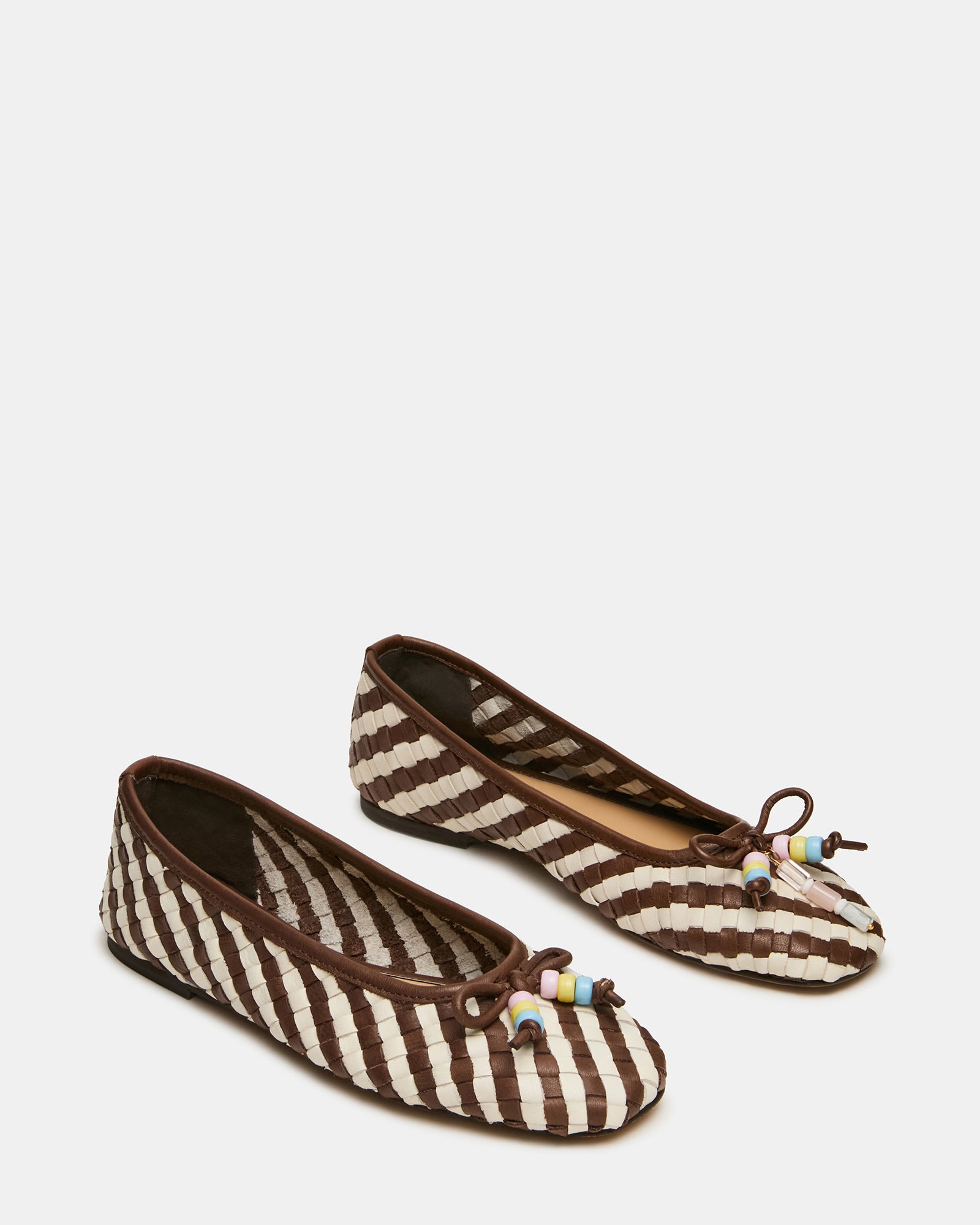 STEVEMADDEN_SHOES_DIVY_WHITE-BROWN-LEATHER_02_23f128ff-ee2c-4357-a8e6-16e65fb0011d.jpg