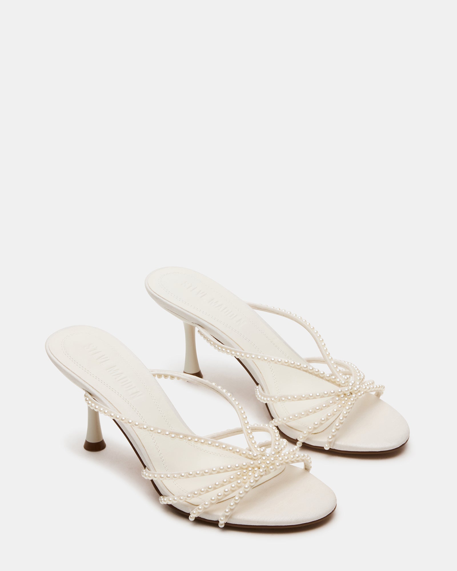 STEVEMADDEN_SHOES_EDNA-P_WHITE_02_9a3b204d-9686-4b4e-88cc-3f9721d23883.jpg