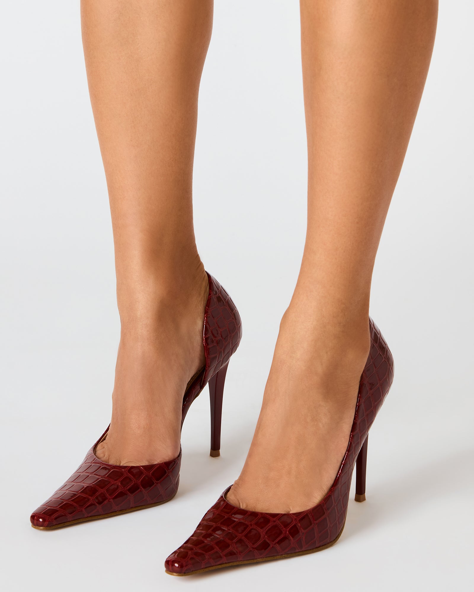 STEVEMADDEN_SHOES_ELEGANT_RED-CROCO_0495_808209d5-b4fe-4488-a002-cafff4dc3ebb.jpg