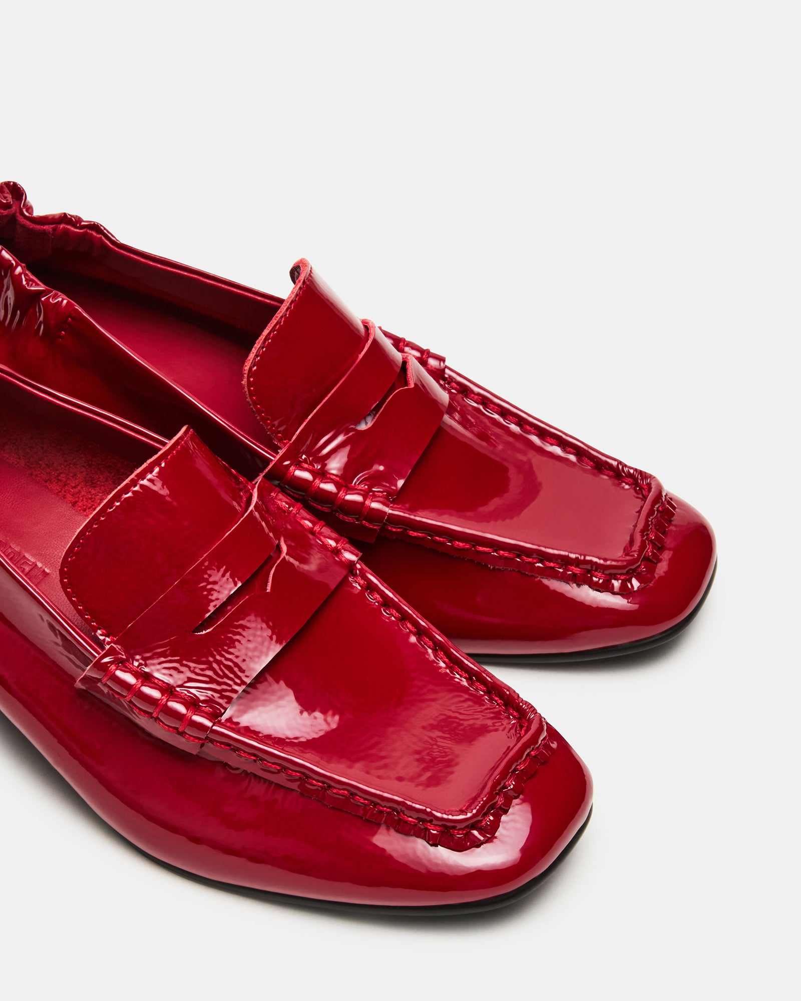 STEVEMADDEN_SHOES_ESTEE_RED-CRINKLE-PATENT_04.jpg