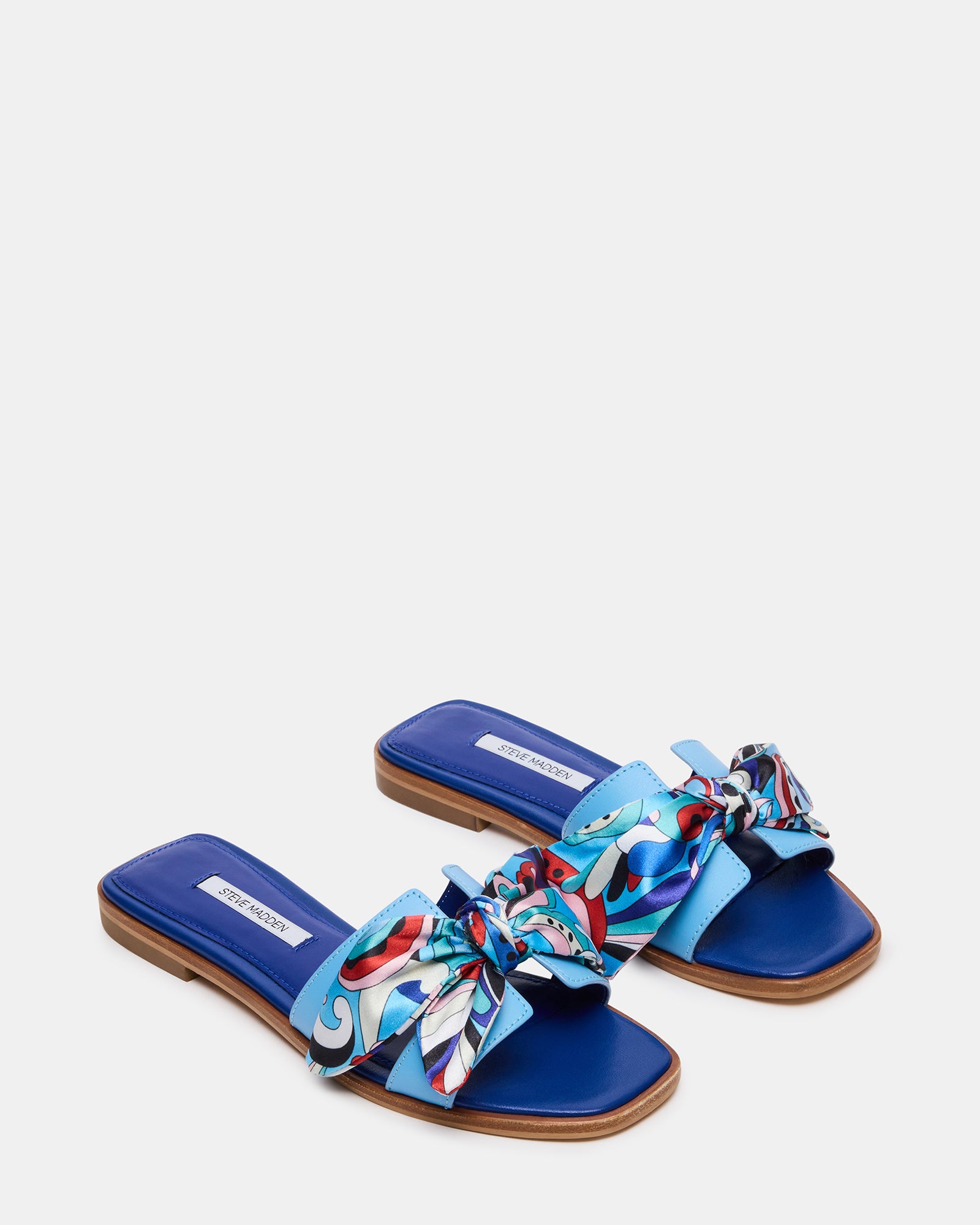 STEVEMADDEN_SHOES_HADYN-SCARF_BLUE-MULTI_02_e42a03b1-3211-4758-8515-ce6ec2ac0a20.jpg