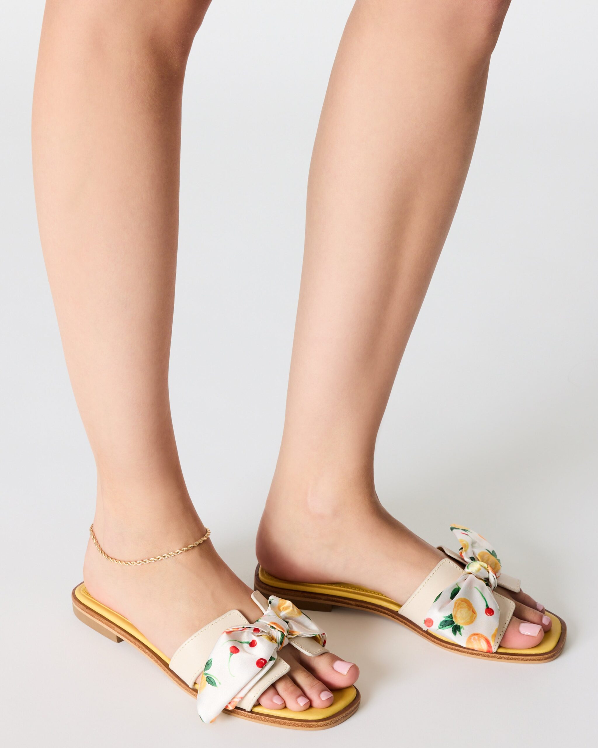 STEVEMADDEN_SHOES_HADYN-SCARF_CITRUS-MULTI_0177.jpg