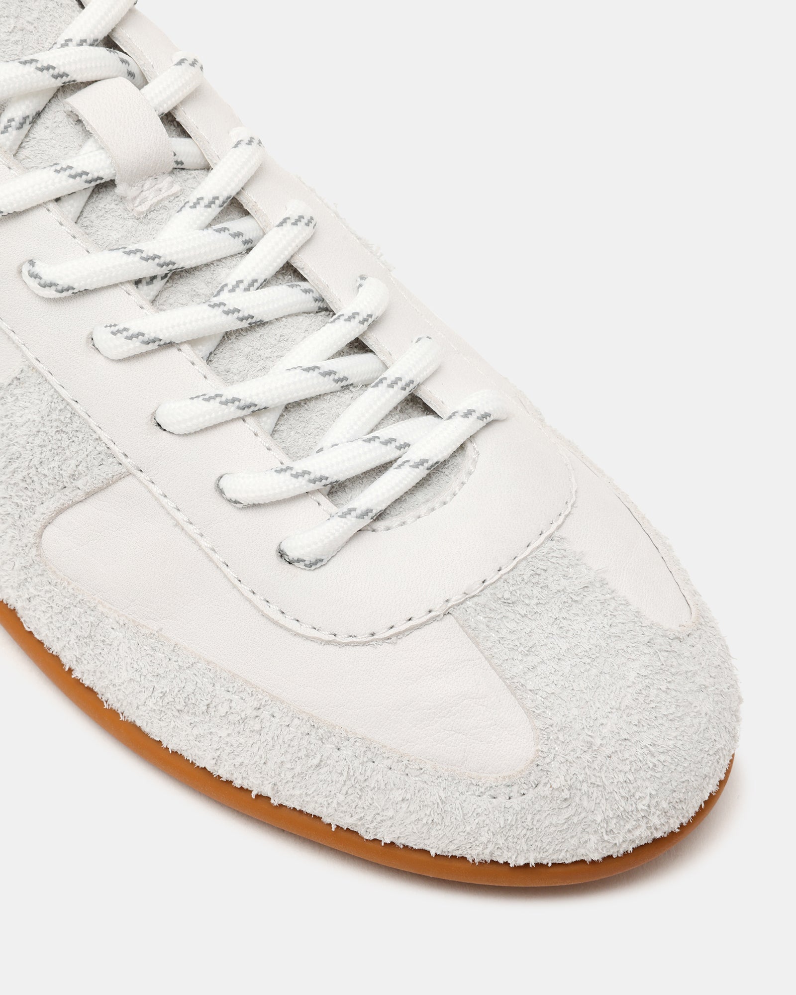 STEVEMADDEN_SHOES_JAXSON_OFF-WHITE-LEATHER05_e109e65f-f534-41f3-afbf-437a3b5d86ce.jpg