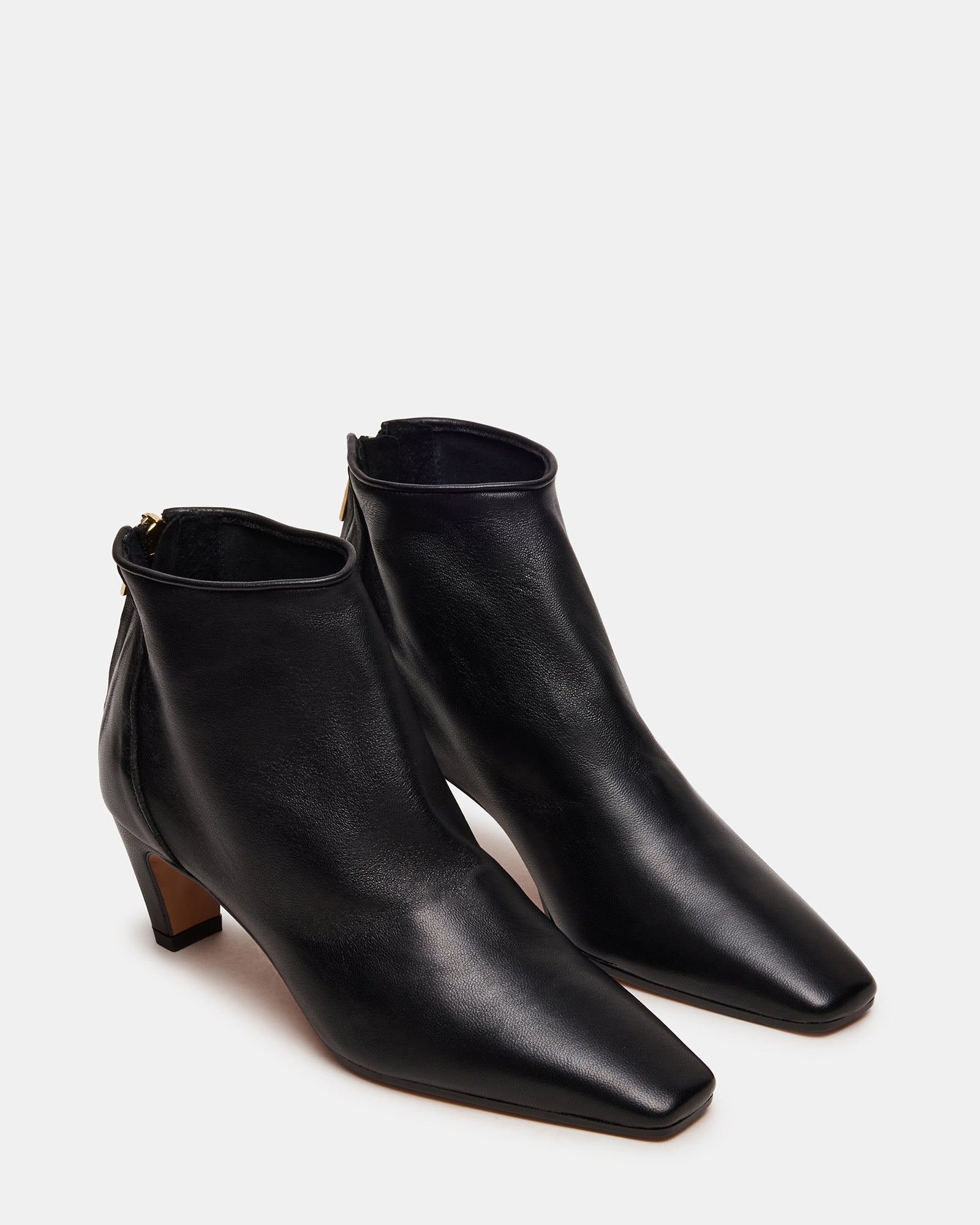 STEVEMADDEN_SHOES_JUNO_BLACK-LEATHER_02.jpg