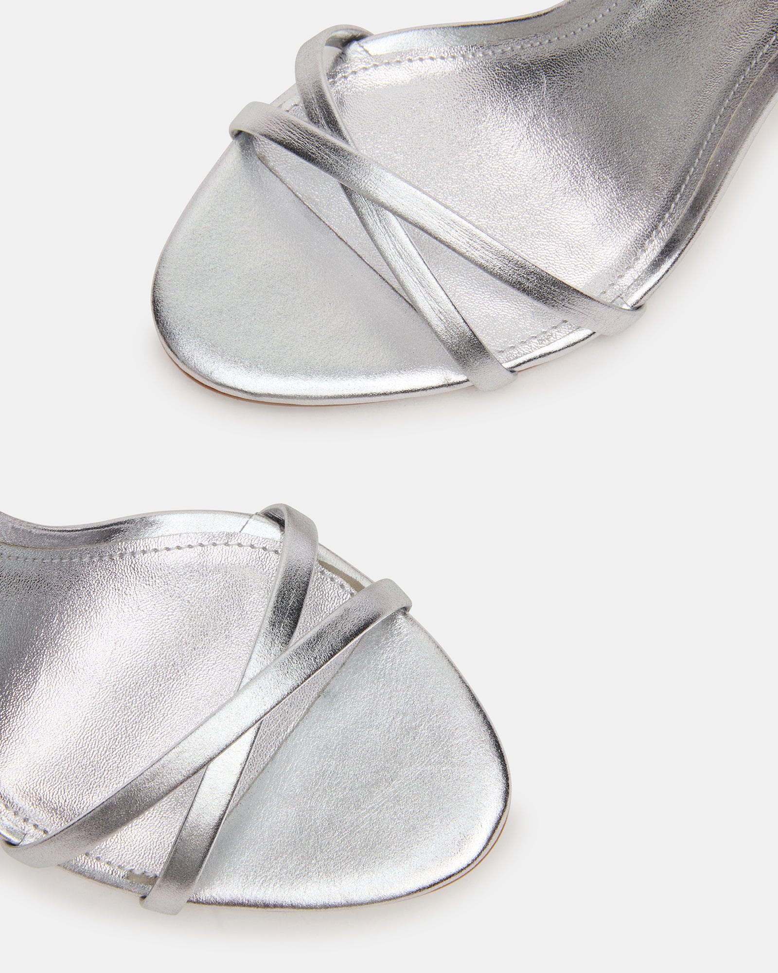 STEVEMADDEN_SHOES_JYPSEY_SILVER-LEATHER_03.jpg