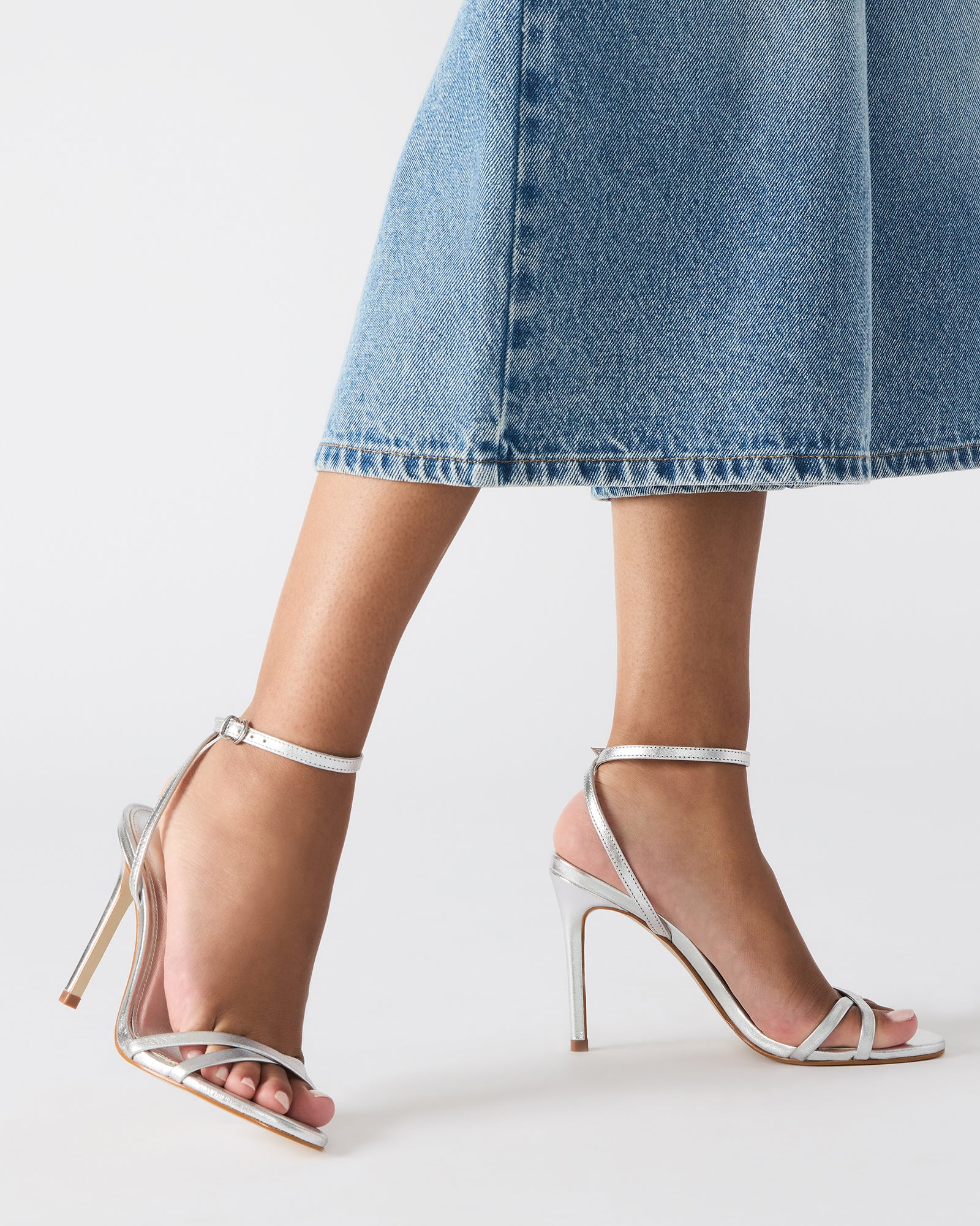 STEVEMADDEN_SHOES_JYPSEY_SILVER-LEATHER_14741.jpg