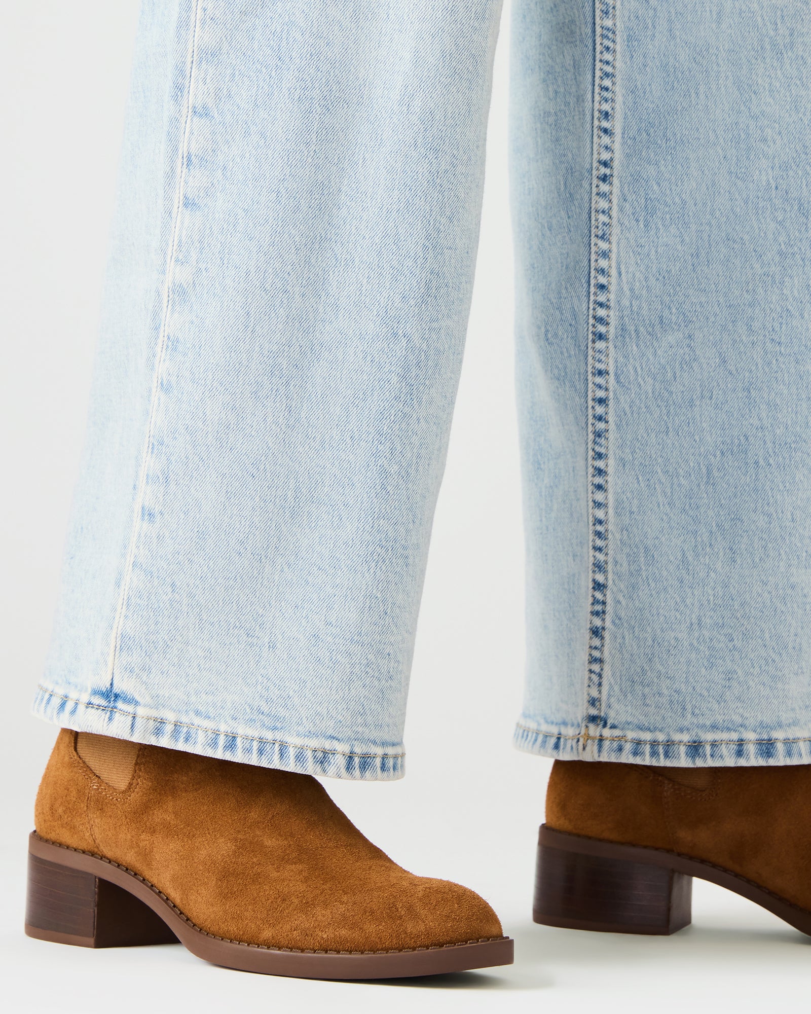 STEVEMADDEN_SHOES_KAPLAN_CAMEL-SUEDE_0651.jpg