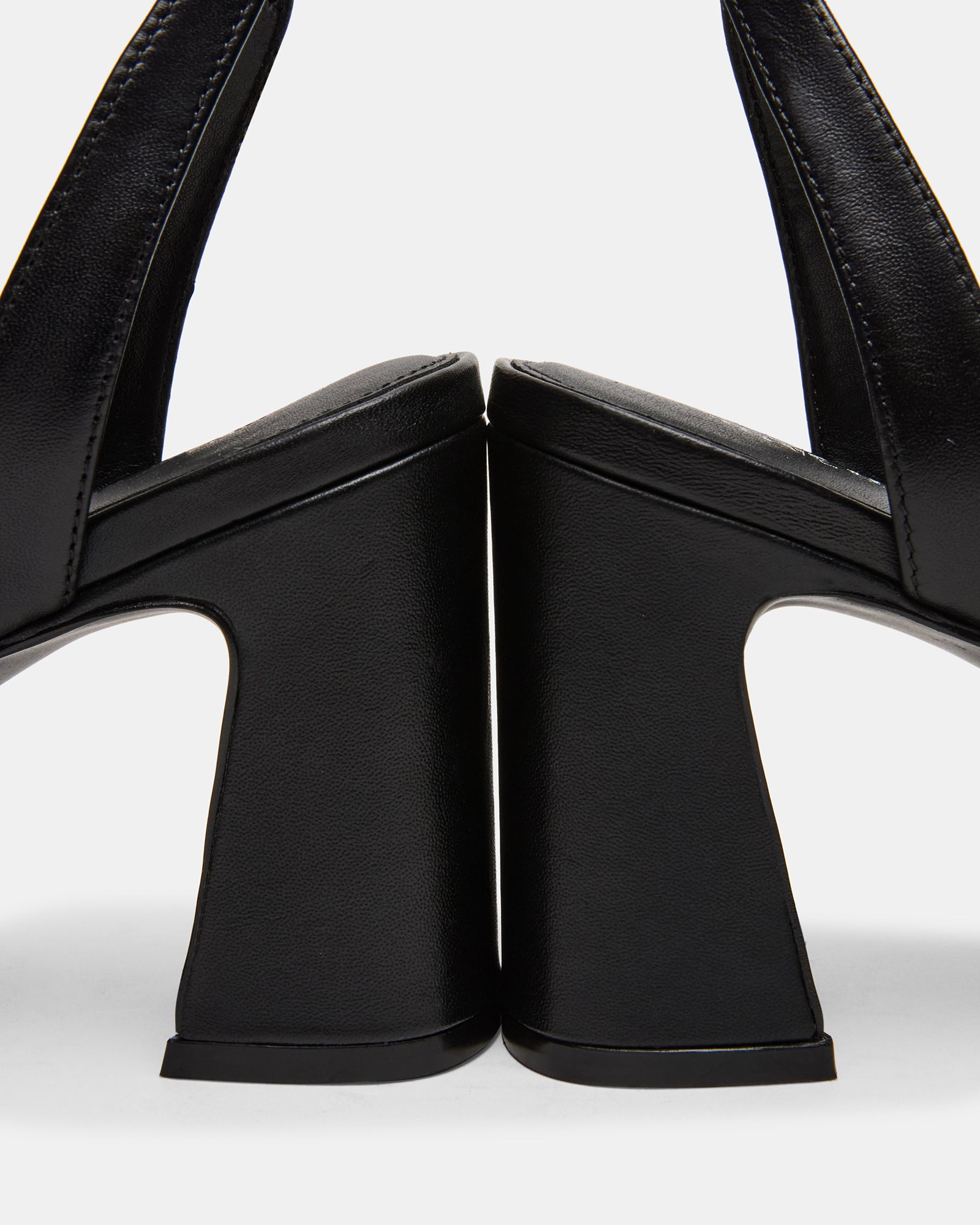 STEVEMADDEN_SHOES_LARAH_BLACK-LEATHER_05.jpg