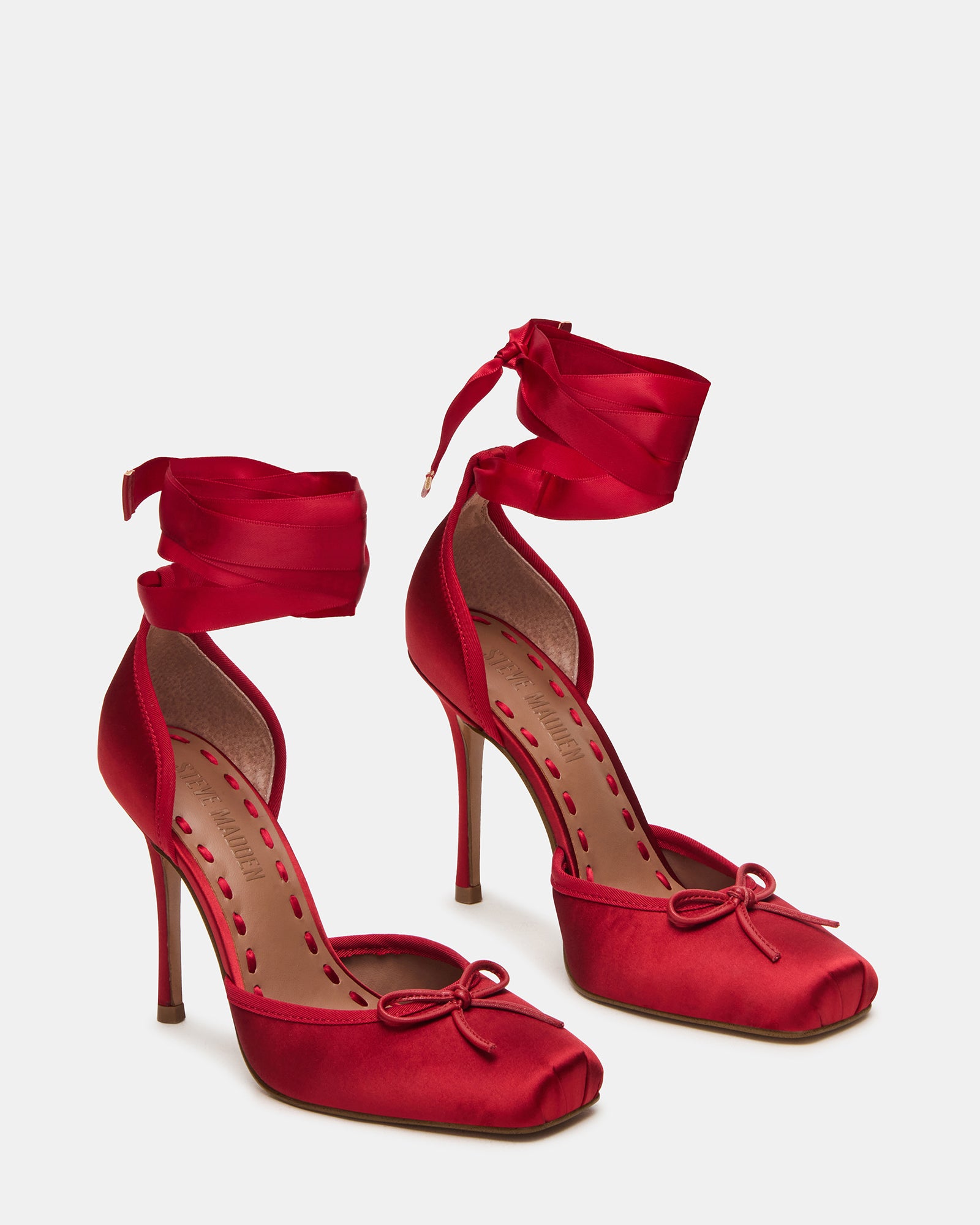 STEVEMADDEN_SHOES_LARINA_RED-SATIN_01_6f137d4f-48e0-4372-a7f9-040175133c40.jpg