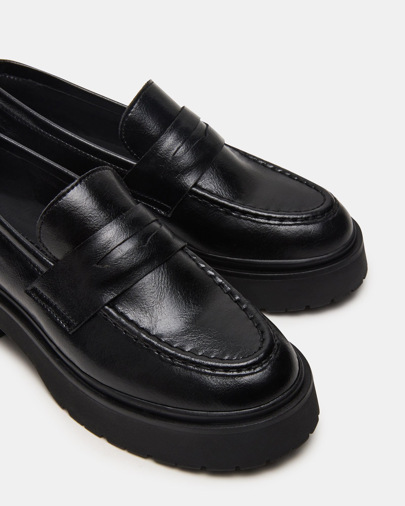 STEVEMADDEN_SHOES_LAYKEN_BLACK-LEATHER_04.jpg