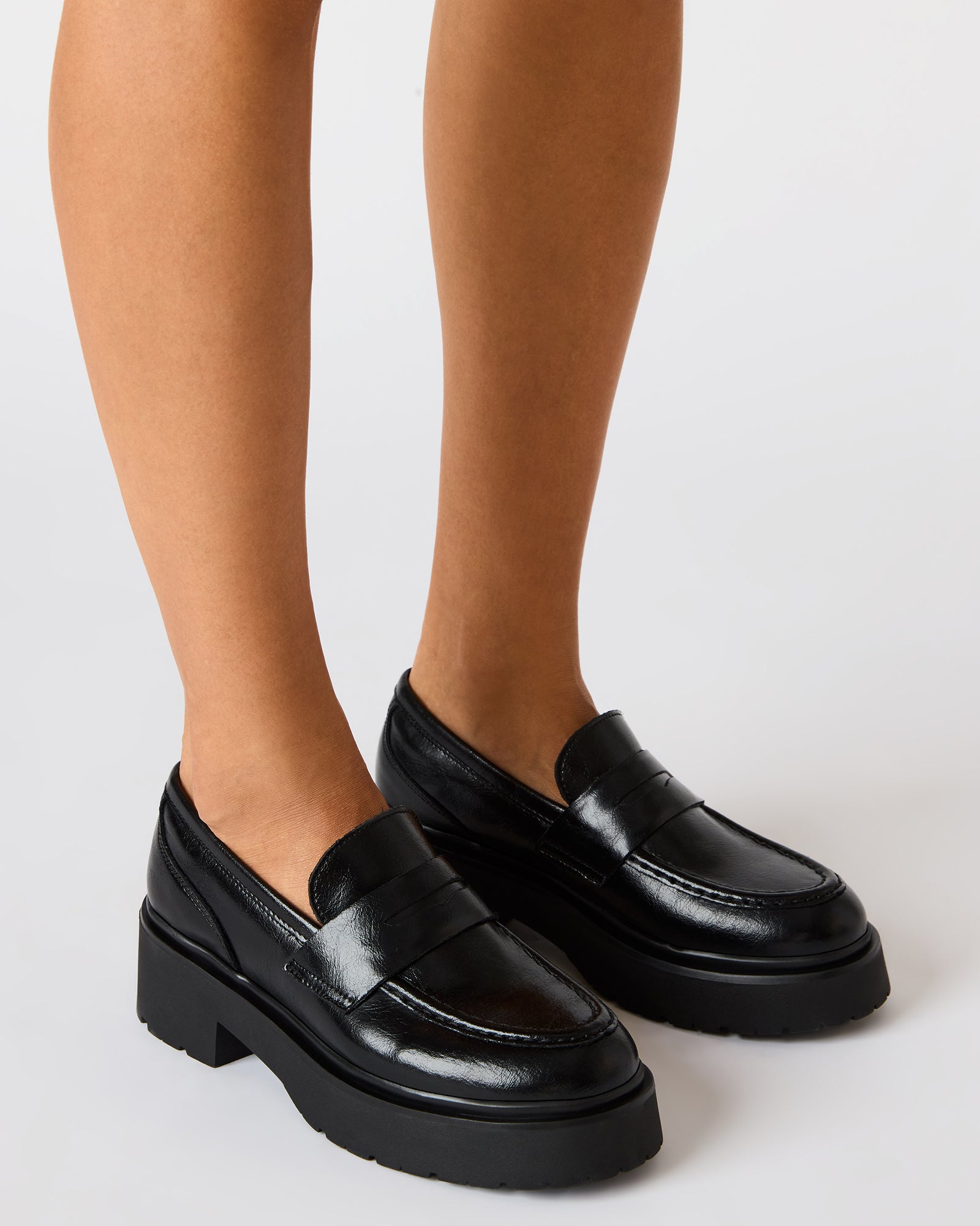 STEVEMADDEN_SHOES_LAYKEN_BLACK-LEATHER_0630.jpg