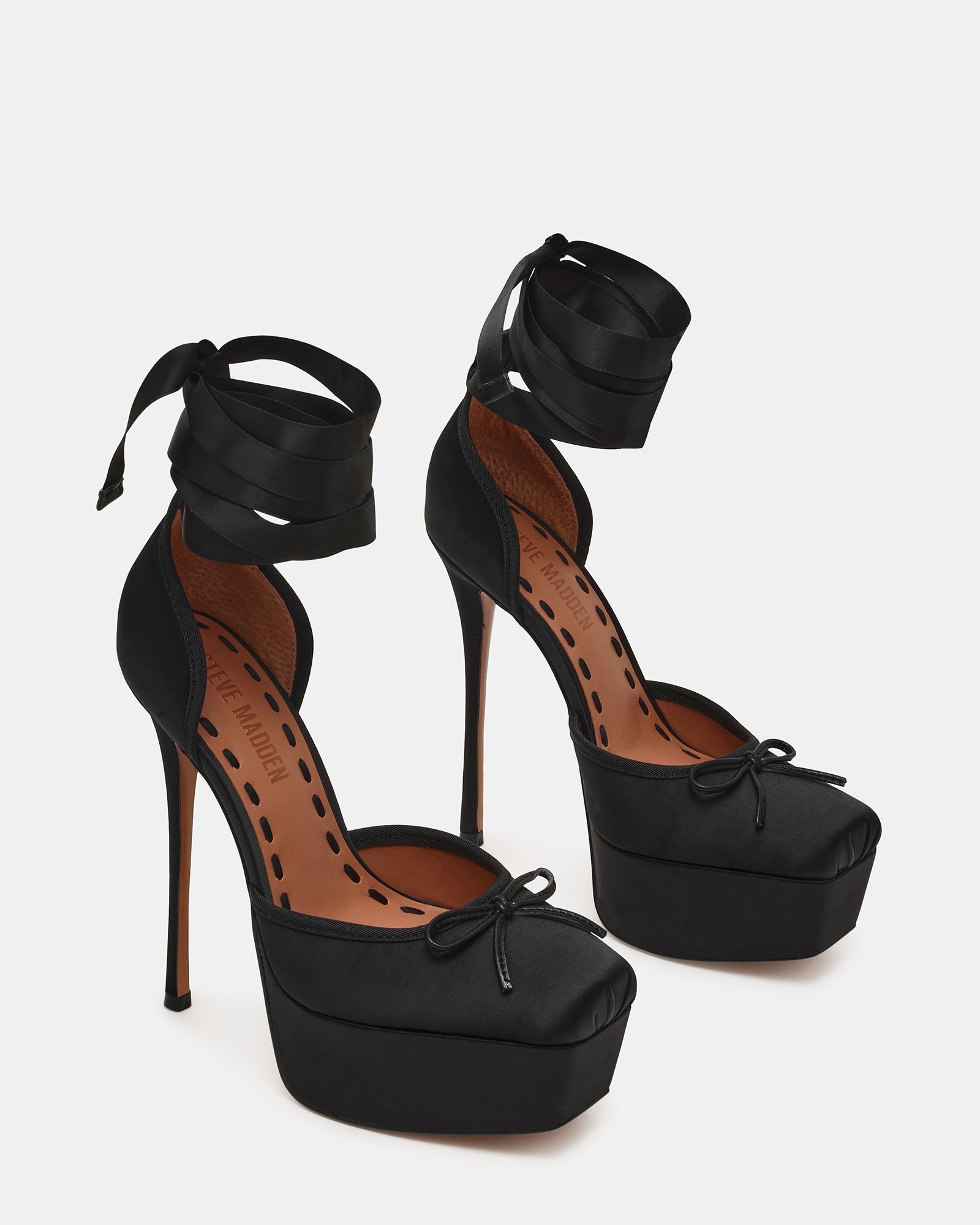 STEVEMADDEN_SHOES_LISTEN_BLACK-SATIN02.jpg
