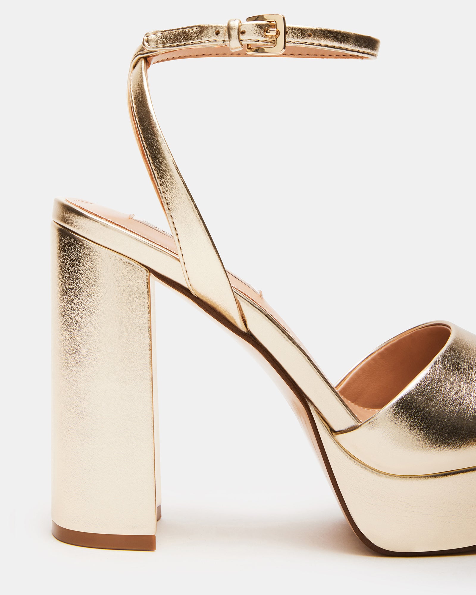 STEVEMADDEN_SHOES_LOURDES_CHAMPAGNE_04.jpg