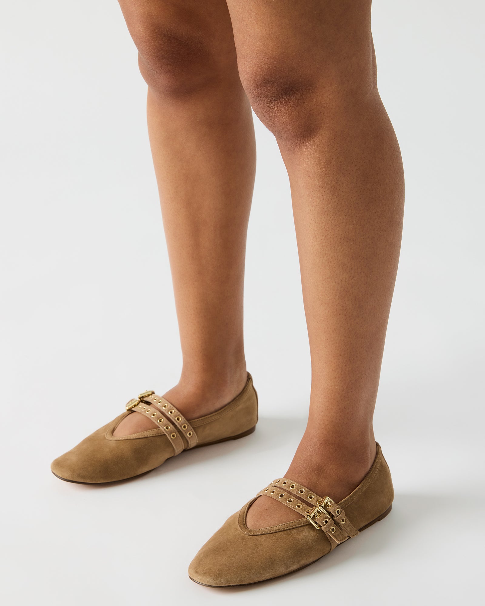 STEVEMADDEN_SHOES_LYDIA_TAUPE-SUEDE_0305_7a35d75e-227a-4348-bbe0-57e45fb43097.jpg