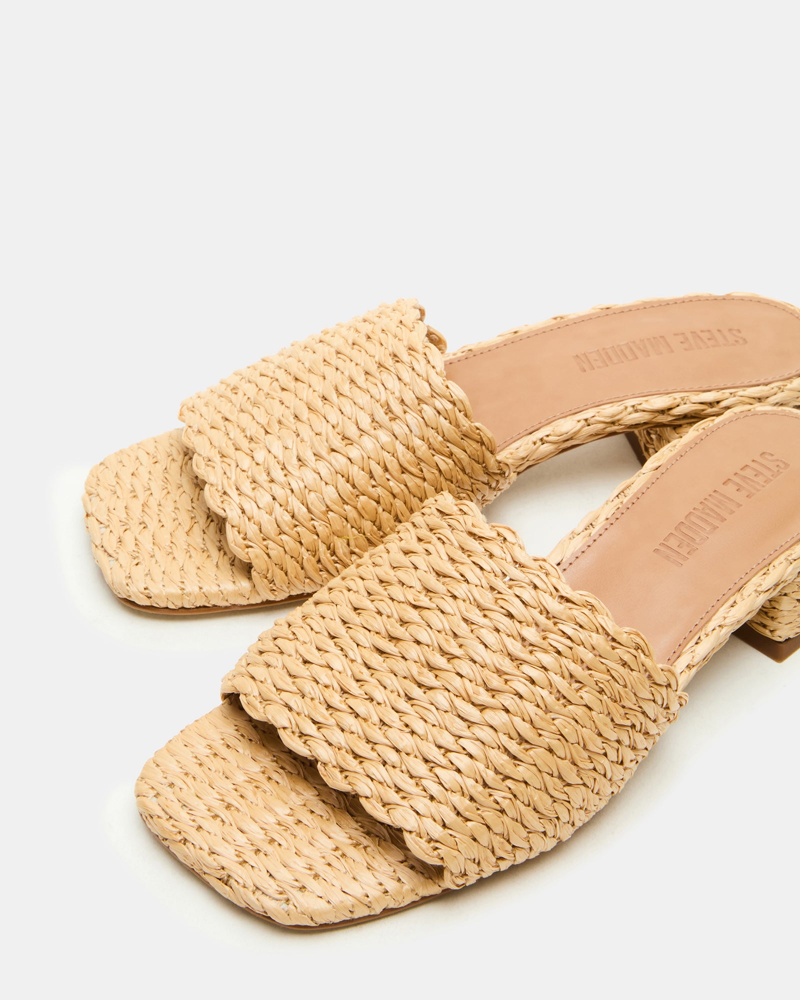 STEVEMADDEN_SHOES_MONTGOMERY_RAFFIA_05_8042ca88-a263-4152-ab30-9753d3c3b5a6.jpg