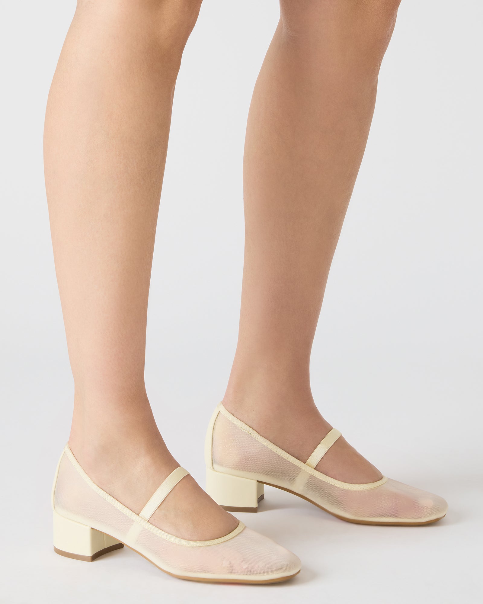 STEVEMADDEN_SHOES_MURAL_BUTTER-YELLOW_0658.jpg