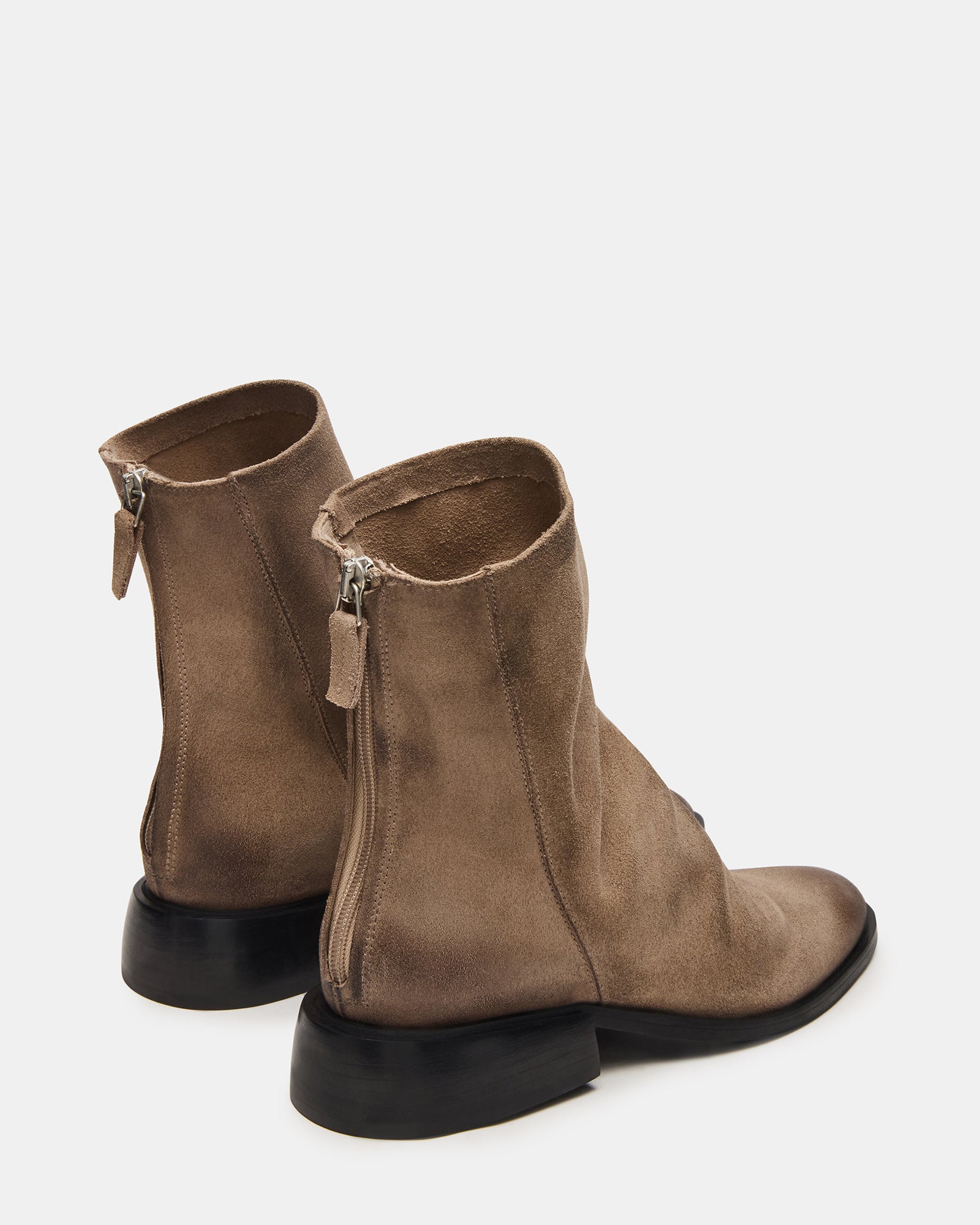 STEVEMADDEN_SHOES_NEXIE_TAUPE-SUEDE_02.jpg