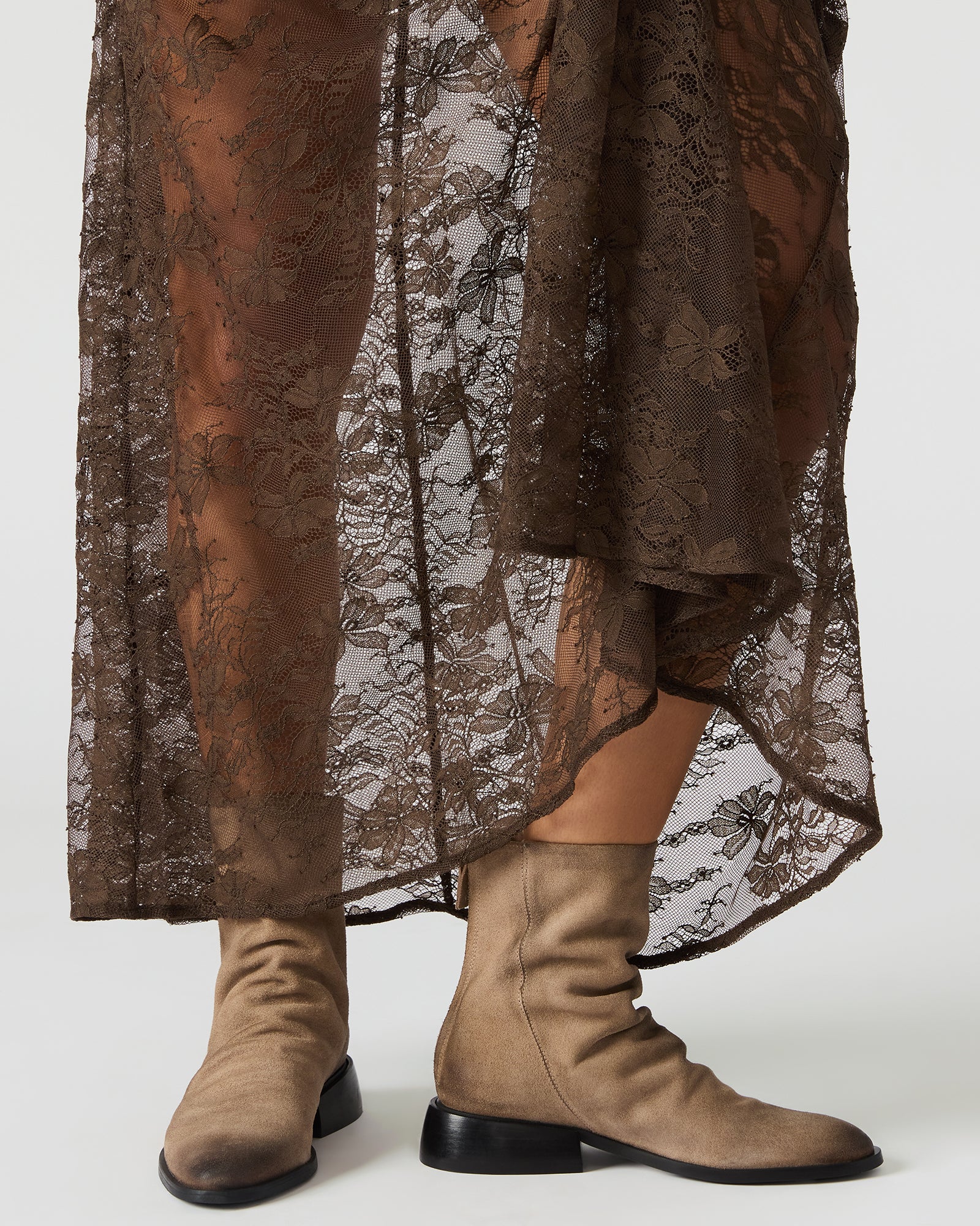 STEVEMADDEN_SHOES_NEXIE_TAUPE-SUEDE_1826.jpg