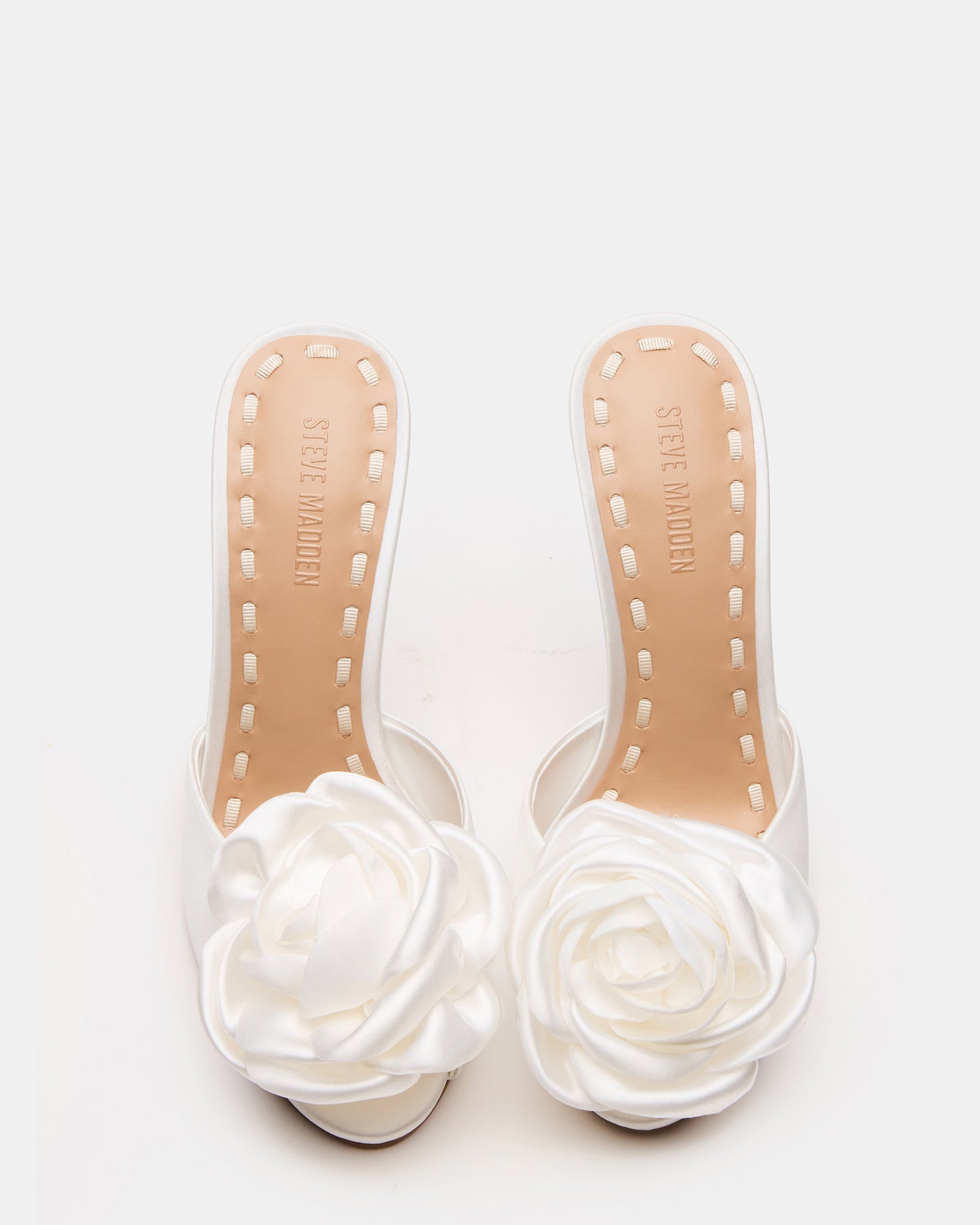 STEVEMADDEN_SHOES_PRIYA-FLWR_IVORY-SATIN_04.jpg