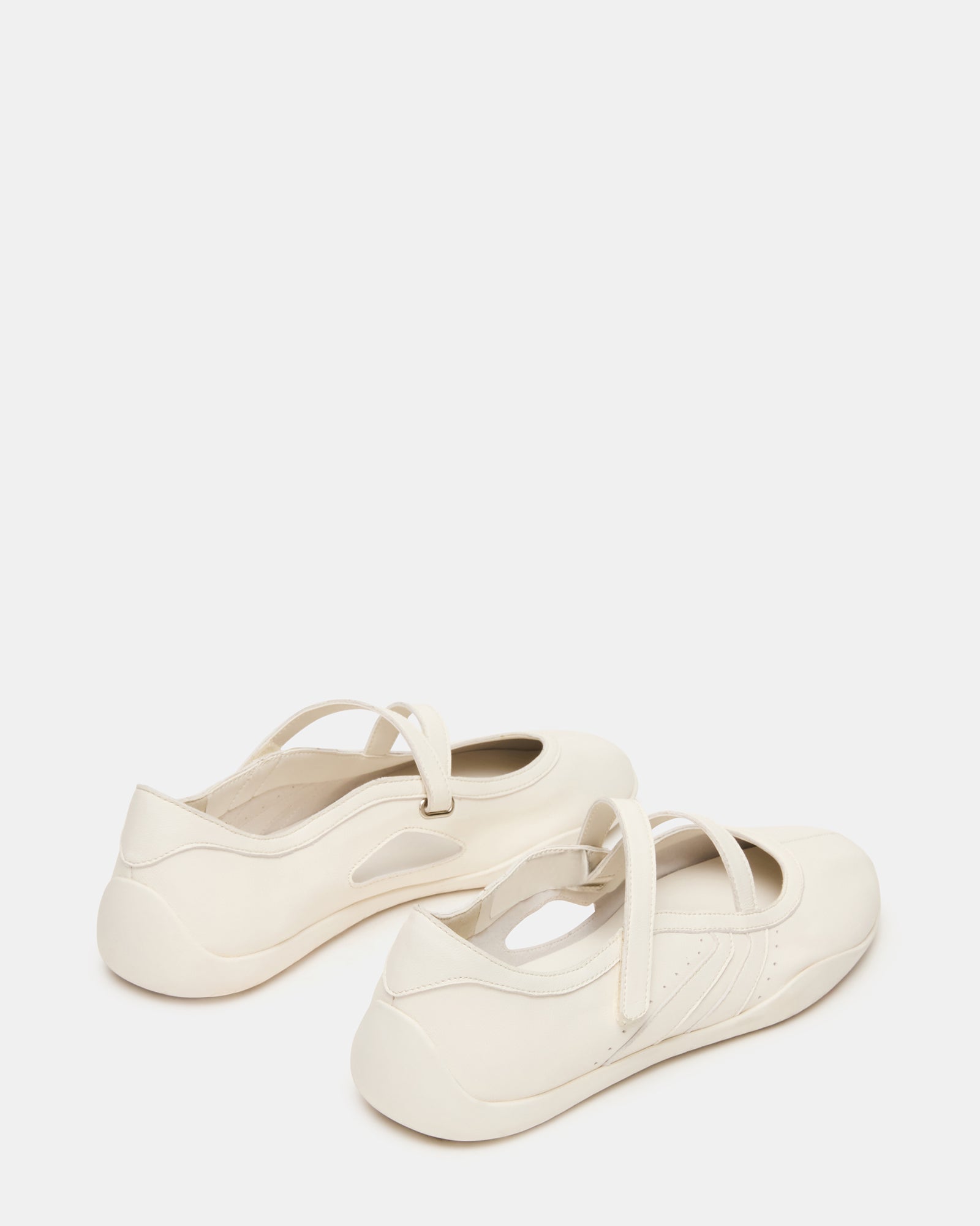 STEVEMADDEN_SHOES_PULSE_BONE_03.jpg