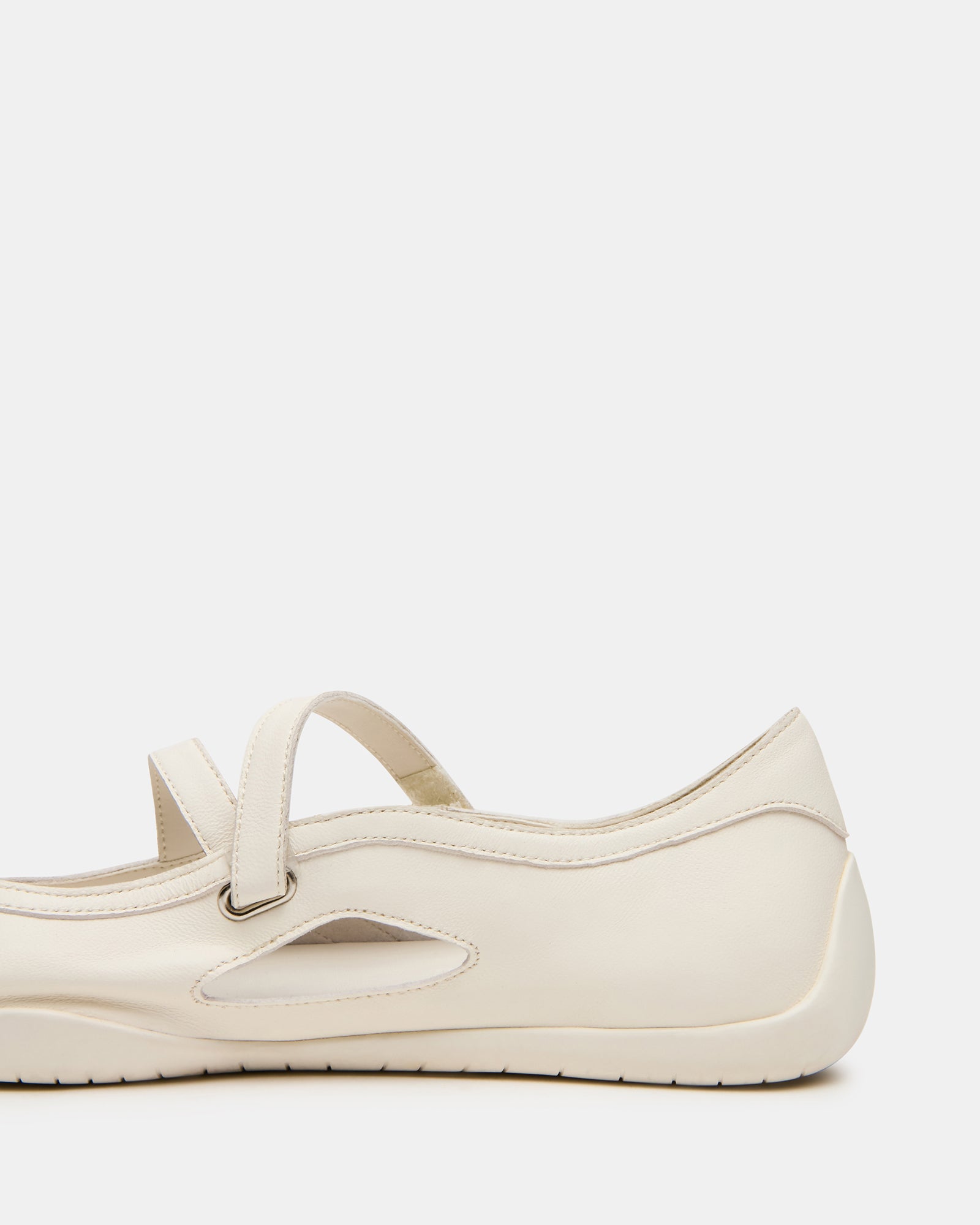 STEVEMADDEN_SHOES_PULSE_BONE_05.jpg
