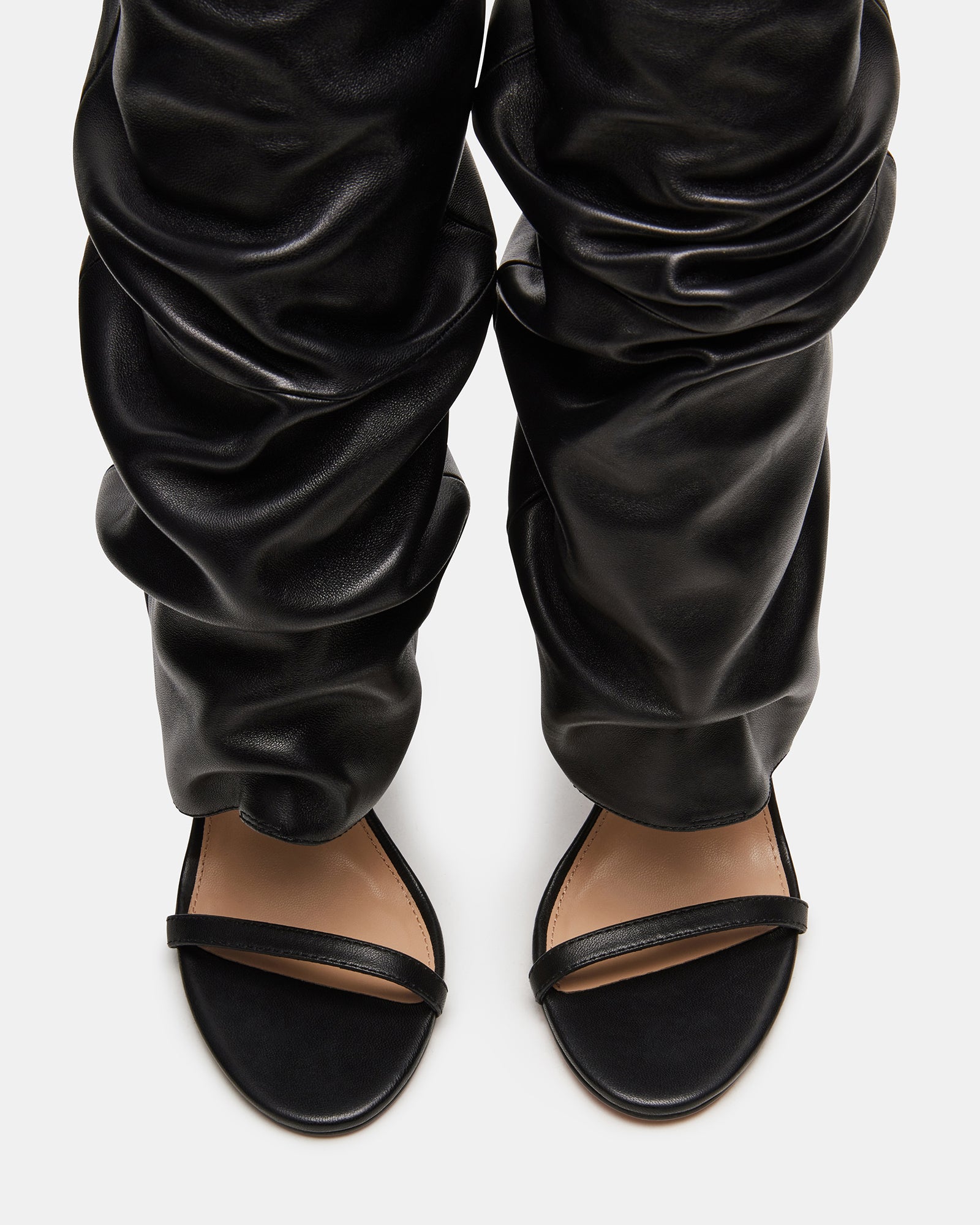 STEVEMADDEN_SHOES_RAVINE_BLACK-LEATHER_04_0f73e268-ff39-47e1-b6f2-6102fa639265.jpg