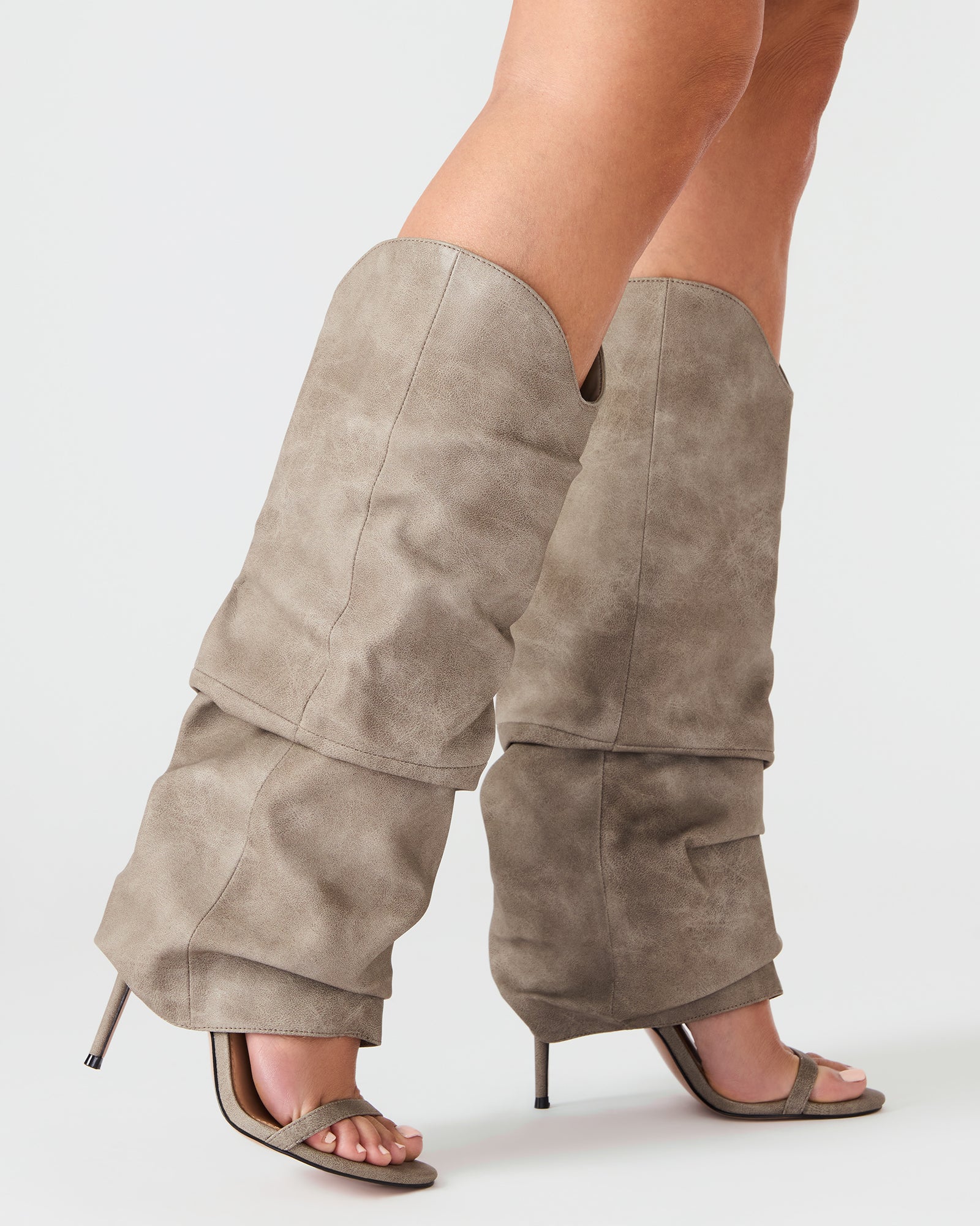 STEVEMADDEN_SHOES_RAVINE_GREY-DISTRESSED_0237.jpg