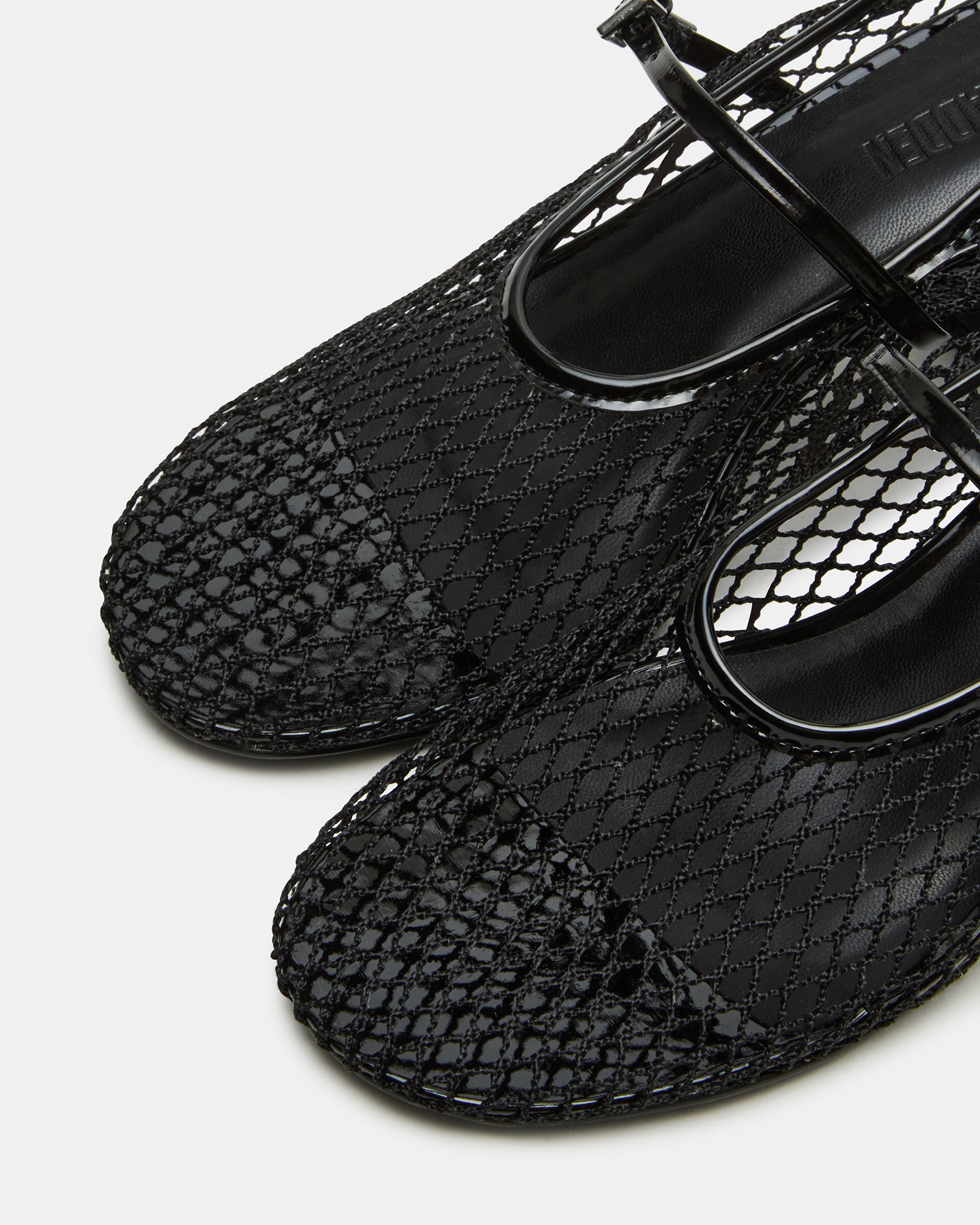 STEVEMADDEN_SHOES_RAYNOR_BLACK_05.jpg